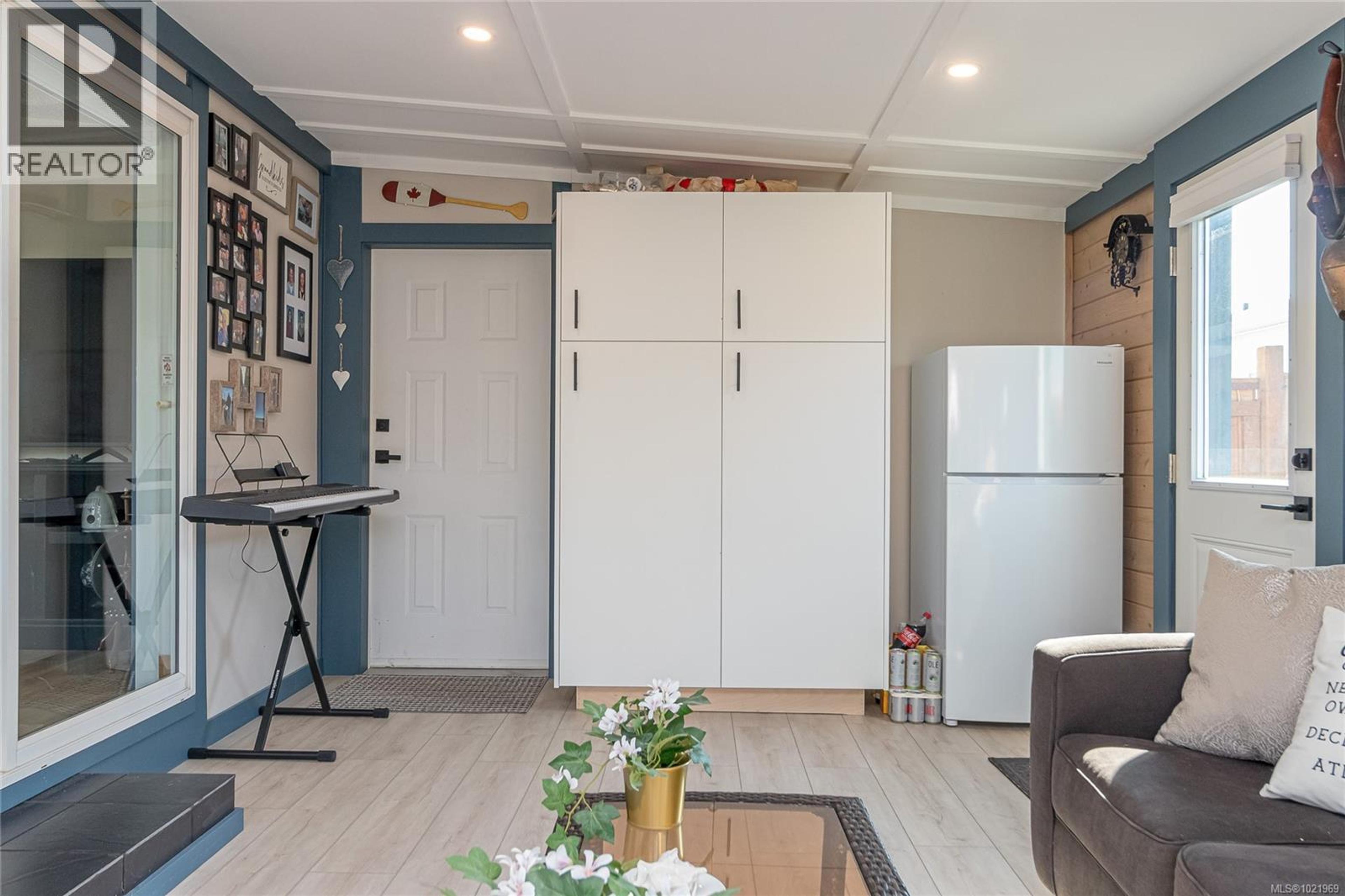 #42 450 STANFORD AVE E - 26