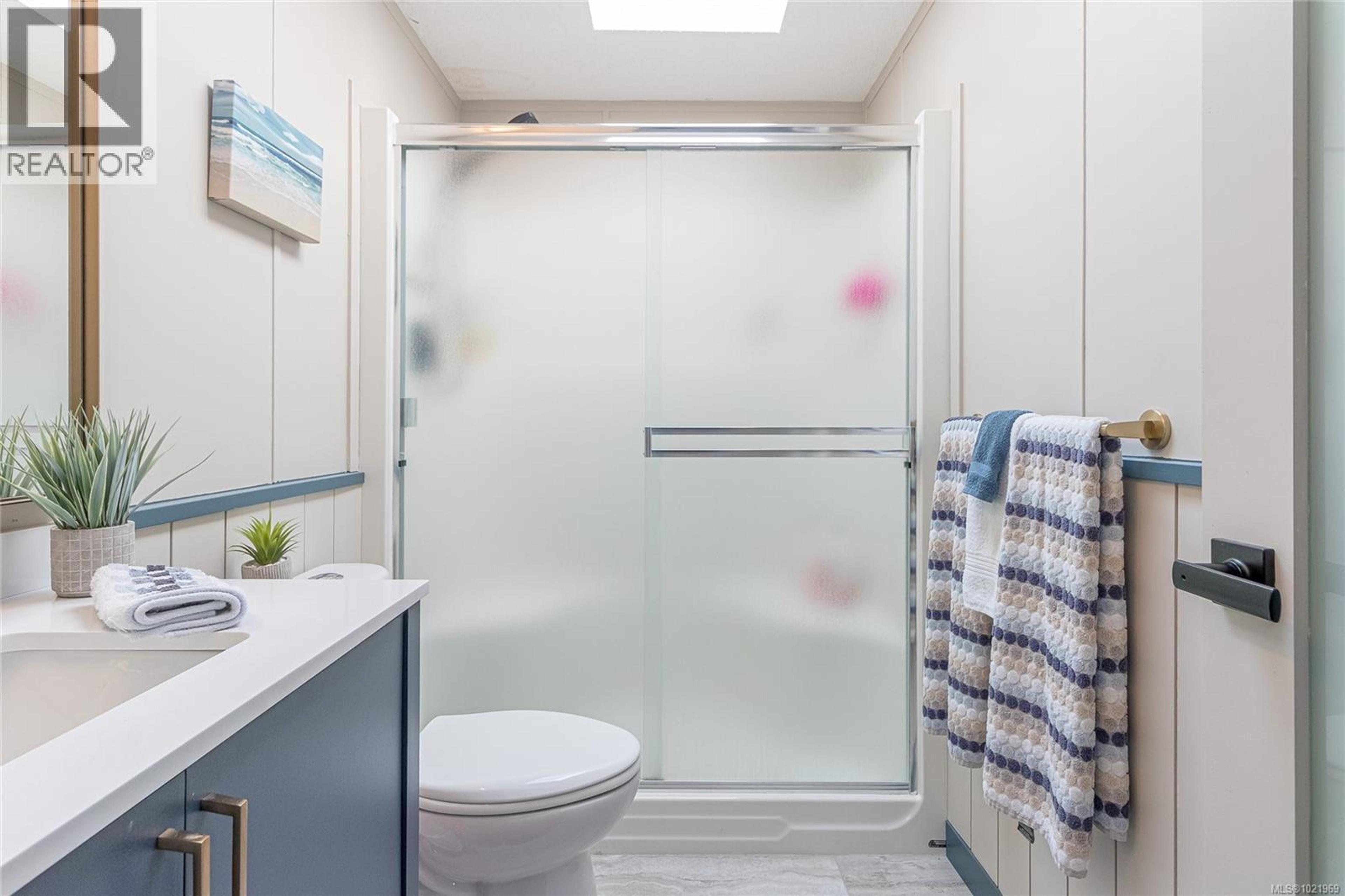 #42 450 STANFORD AVE E - 37