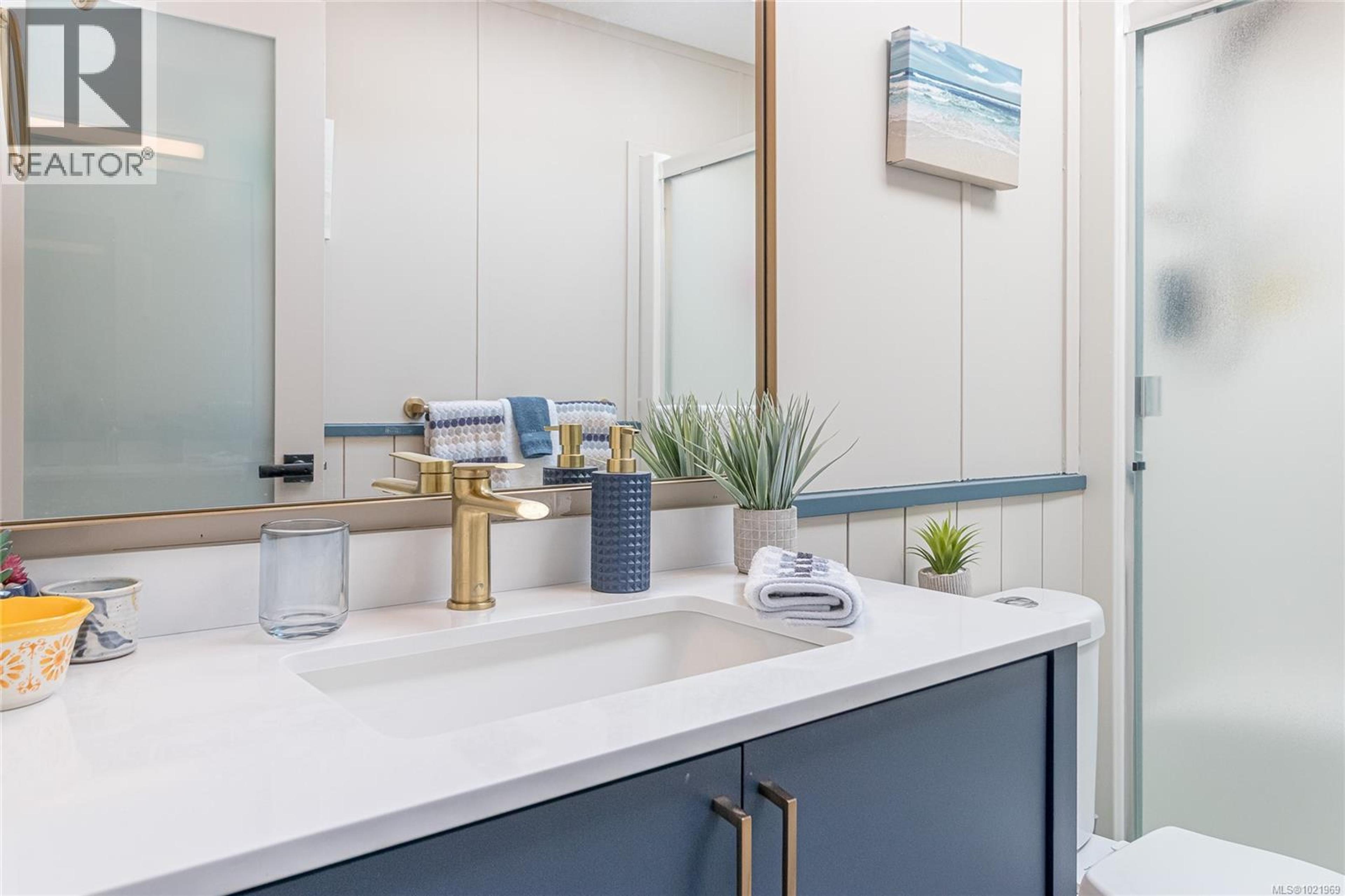 #42 450 STANFORD AVE E - 38