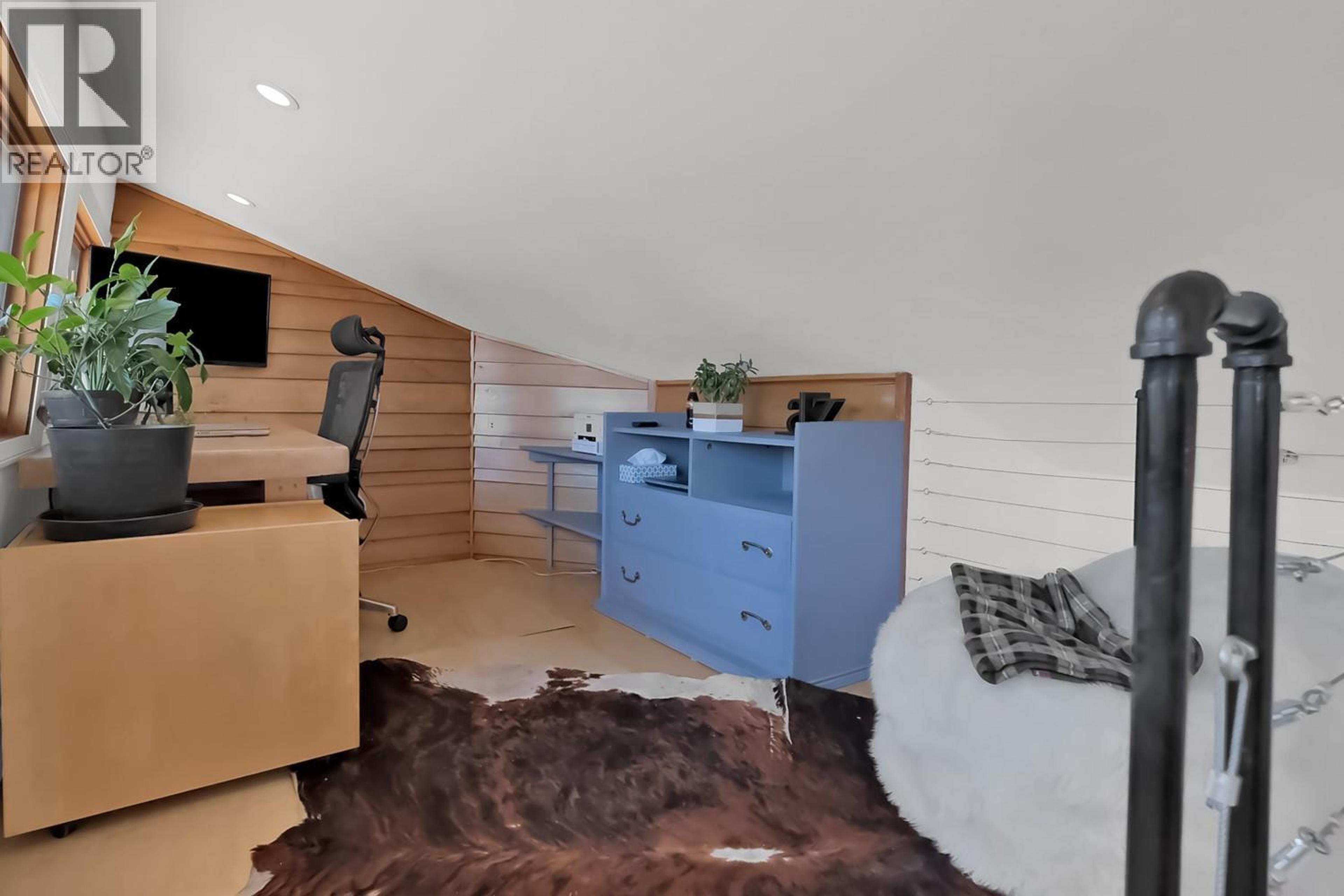 5290 TREPANIER BENCH ROAD - 15