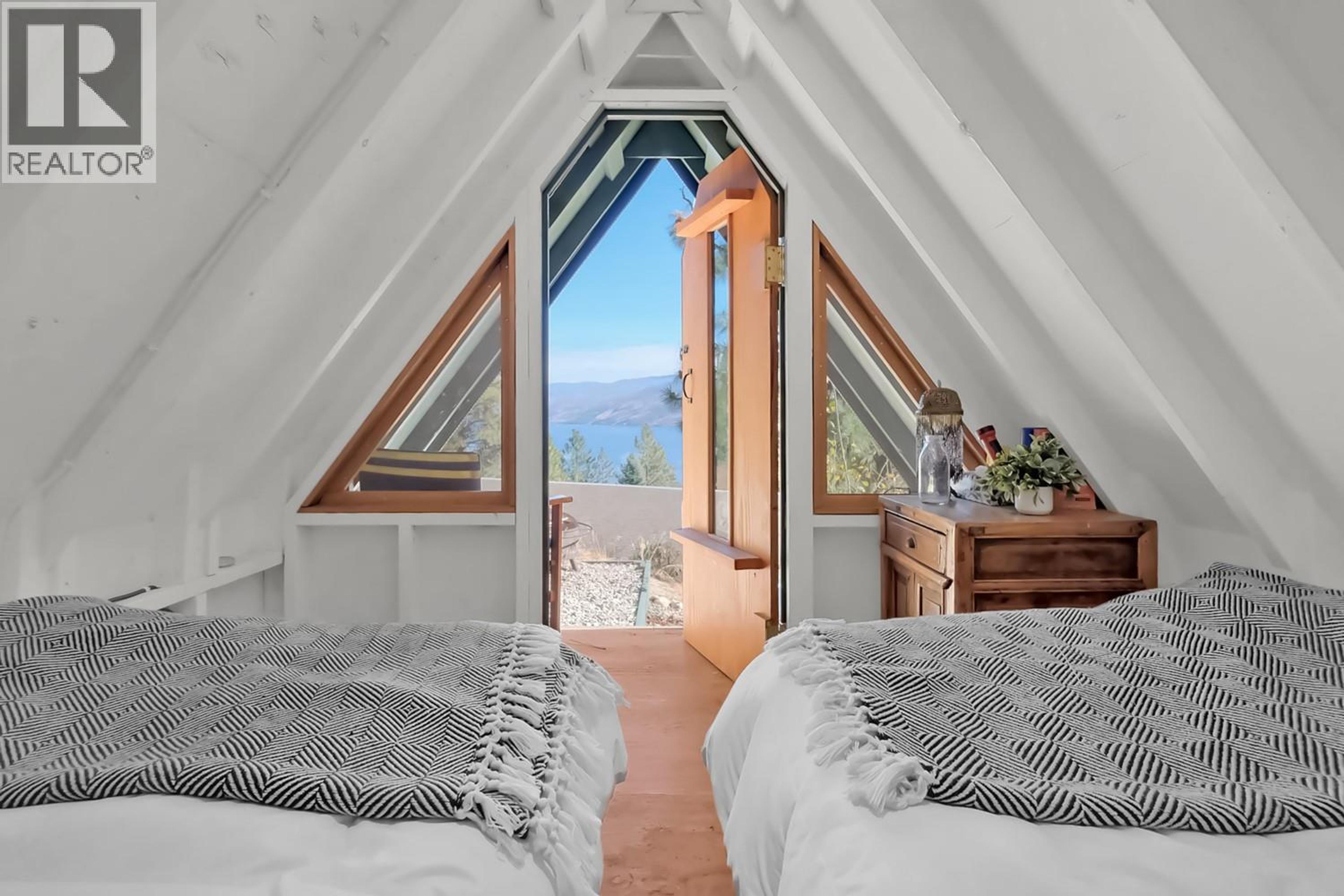 5290 TREPANIER BENCH ROAD - 36