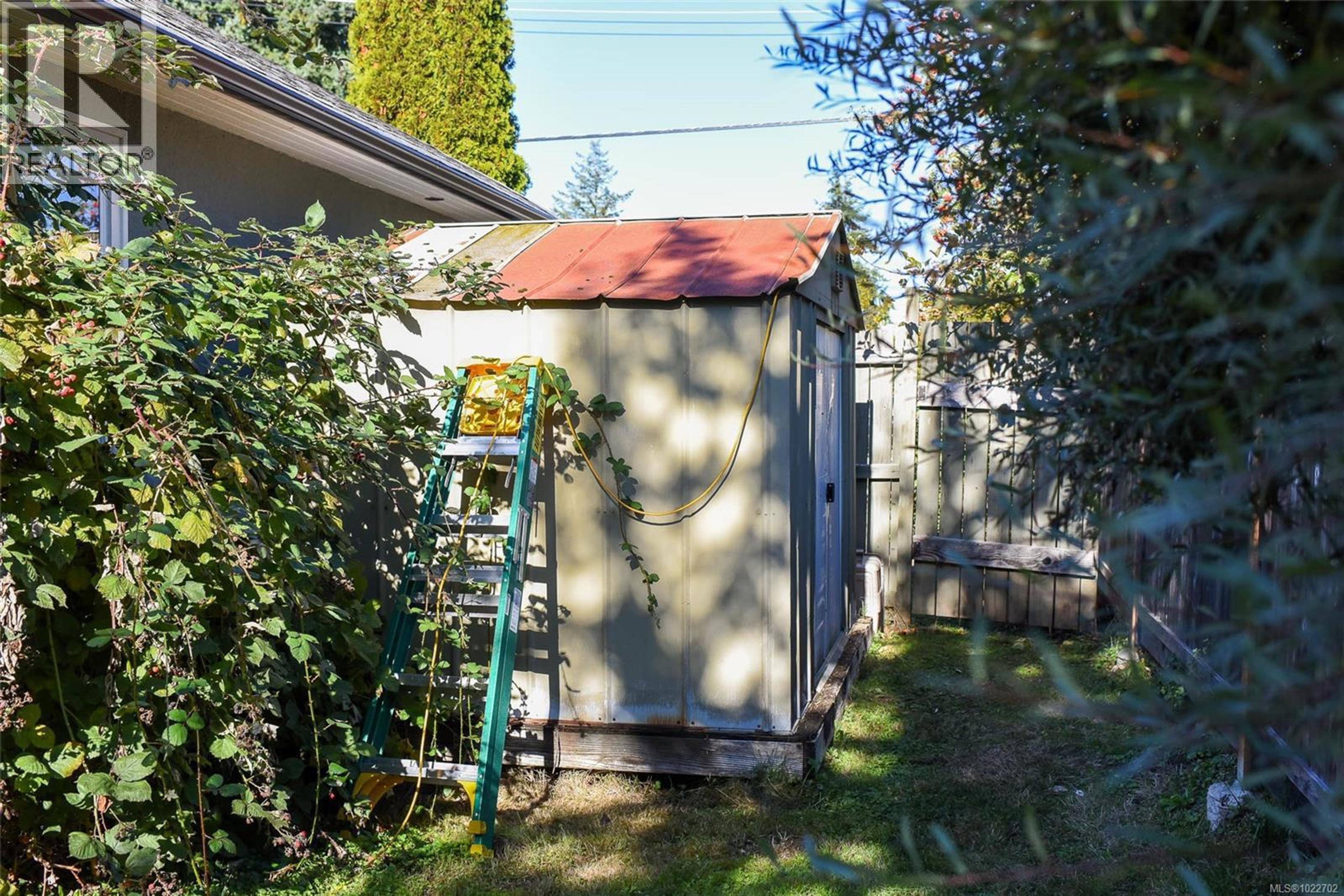 2767 ULVERSTON AVE - 22