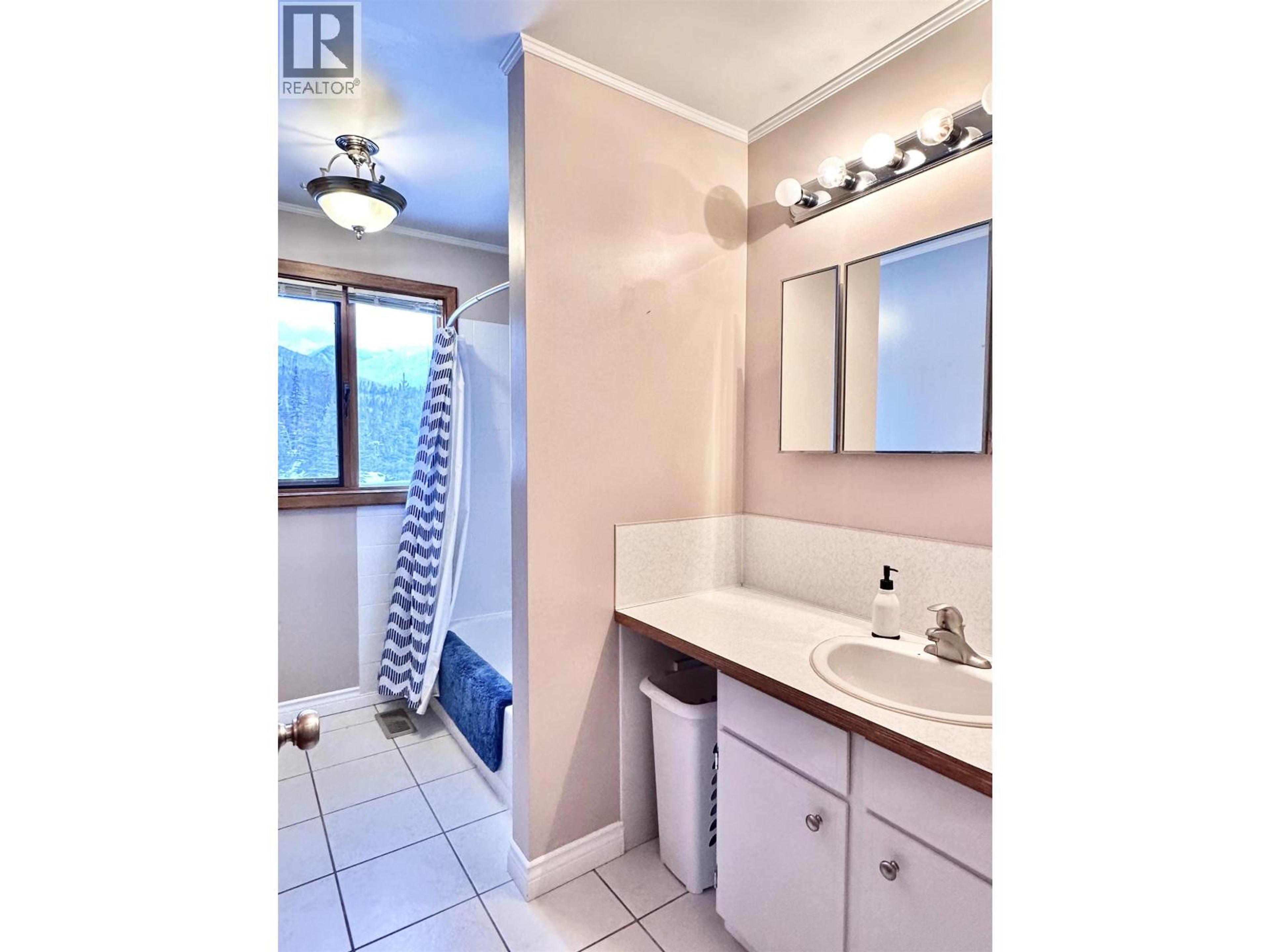 3235 MCLENNAN ROAD - 7