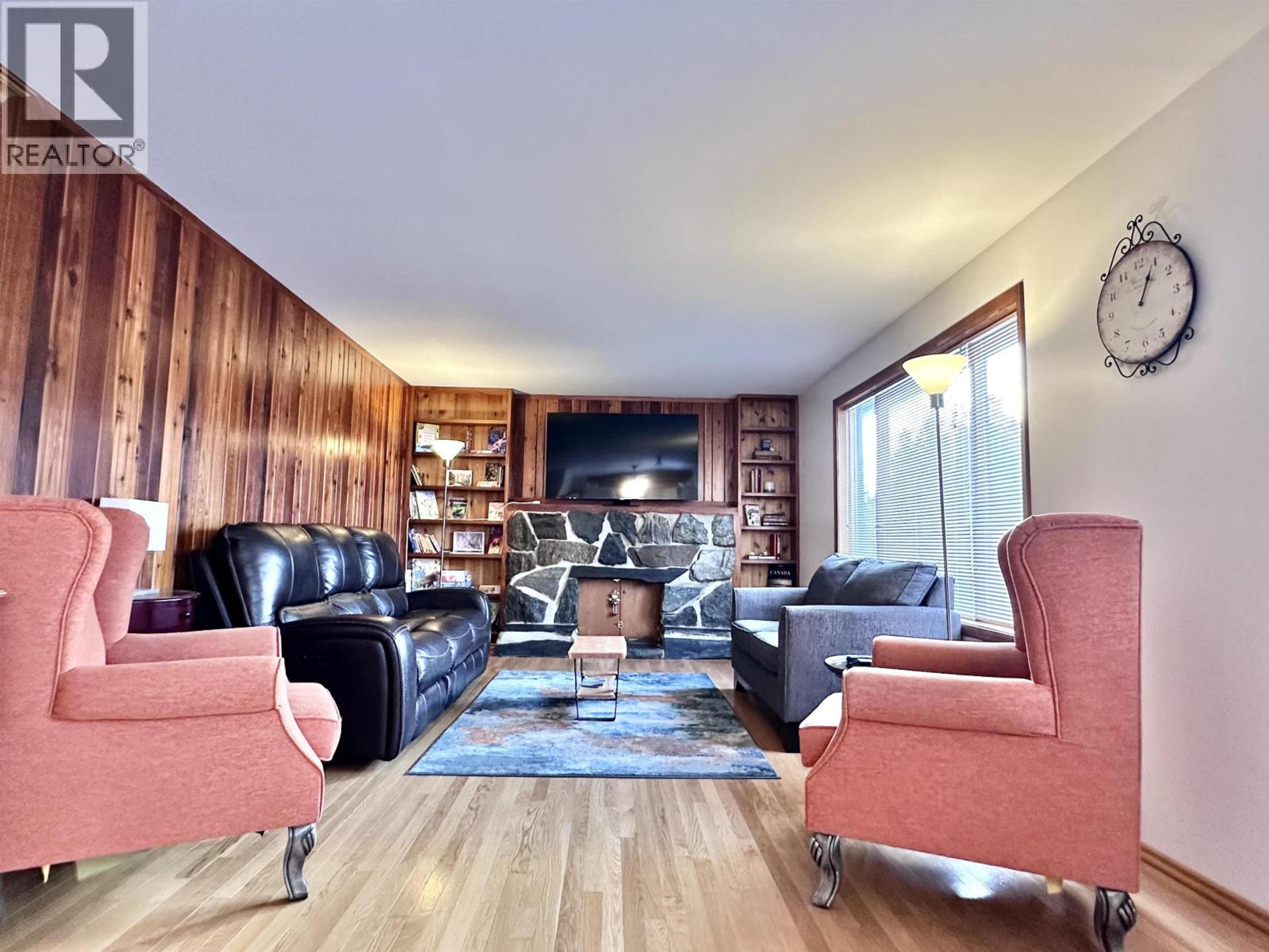 3235 MCLENNAN ROAD - 6