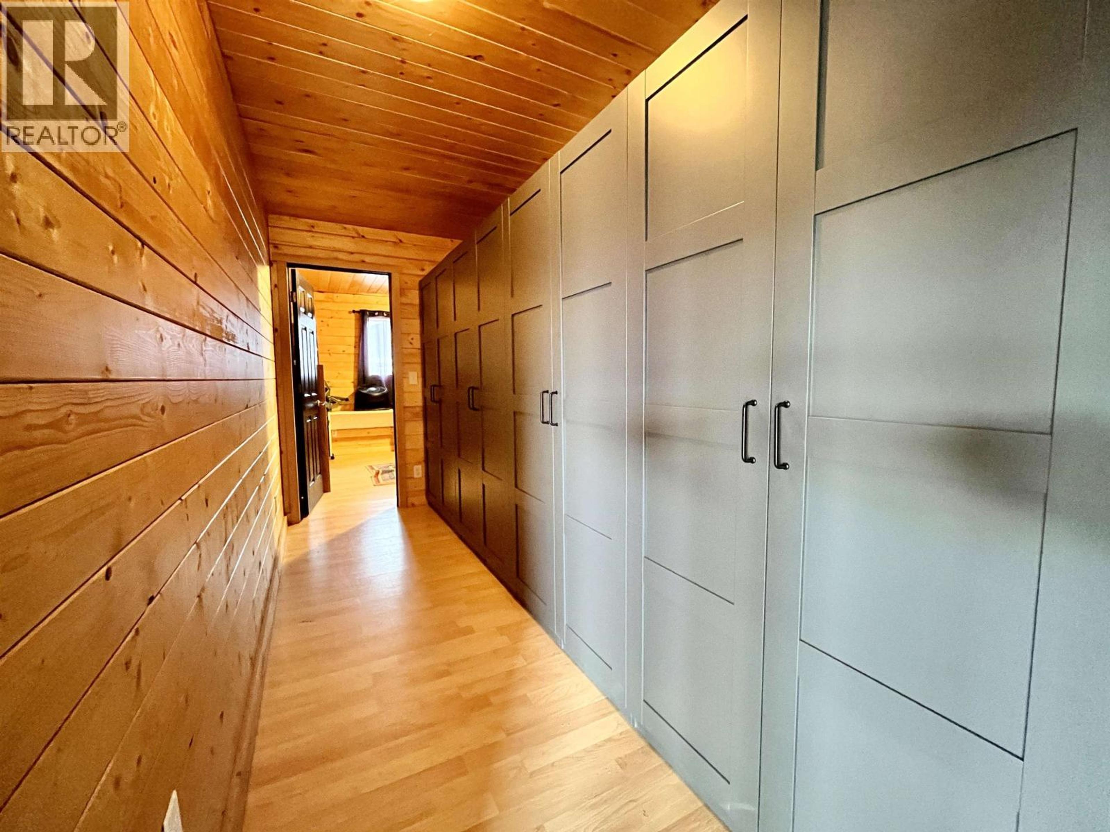 5574 LAKESIDE COURT - 14