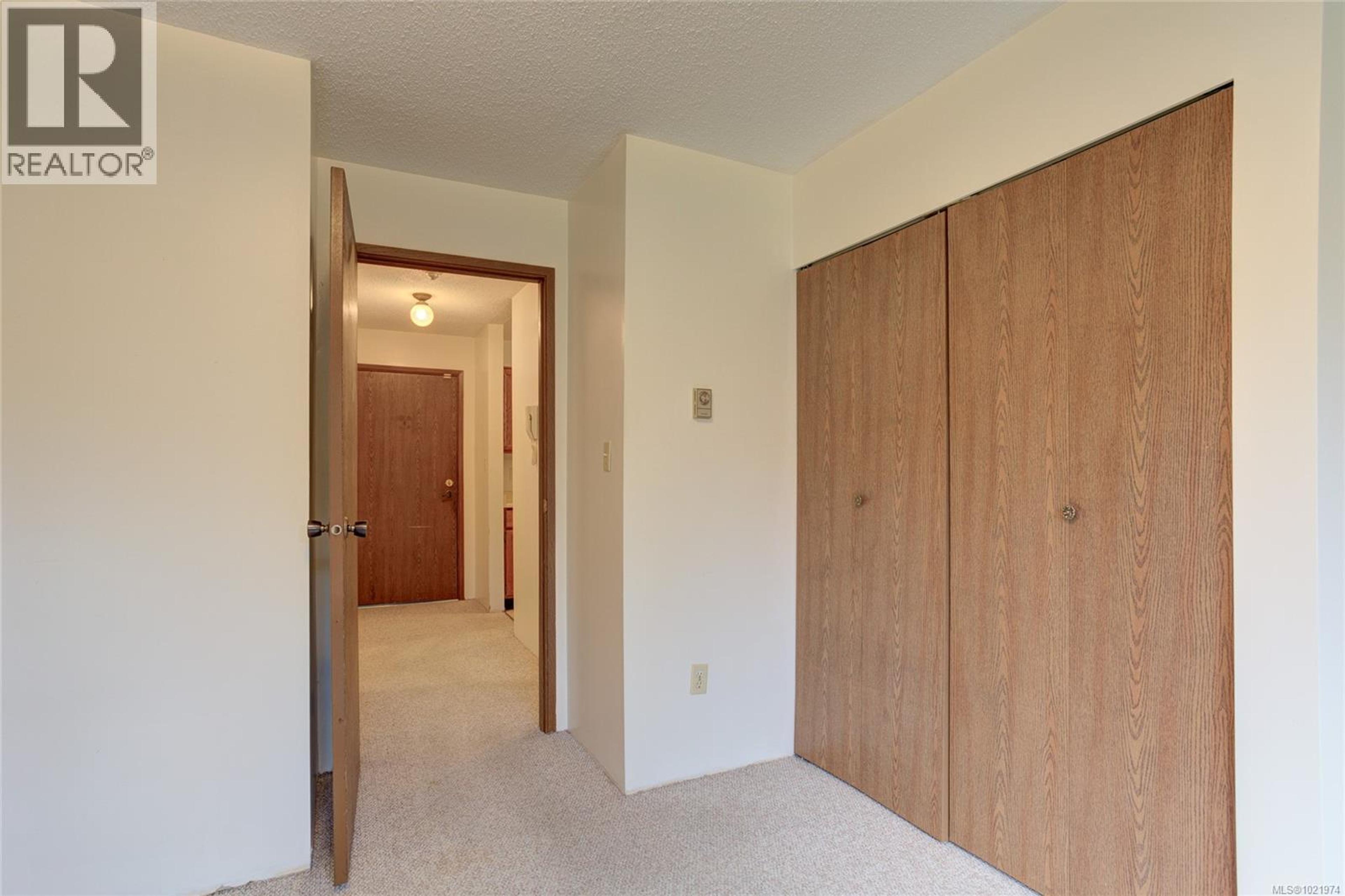 #206 18 KING GEORGE ST - 26