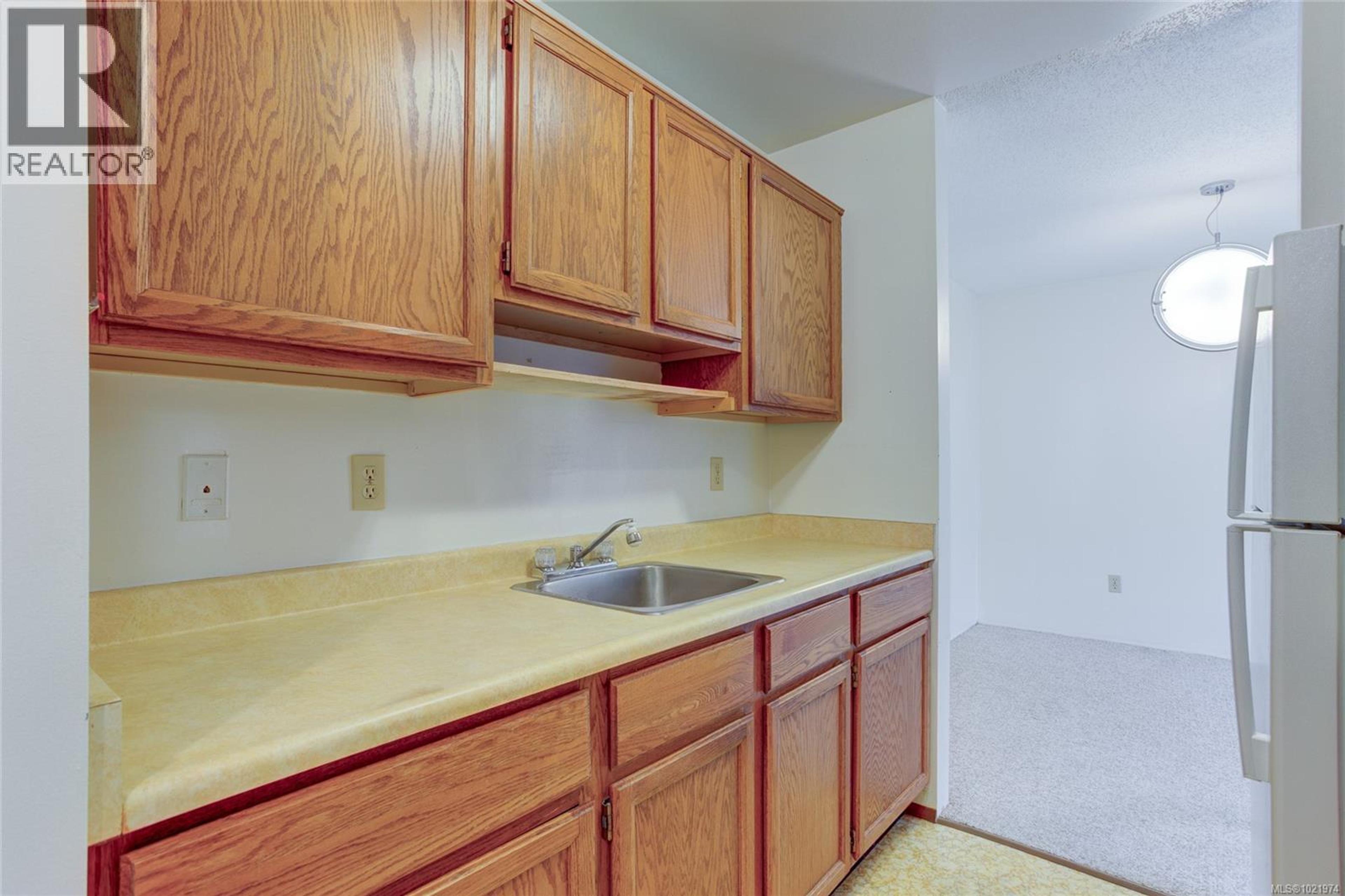 #206 18 KING GEORGE ST - 9