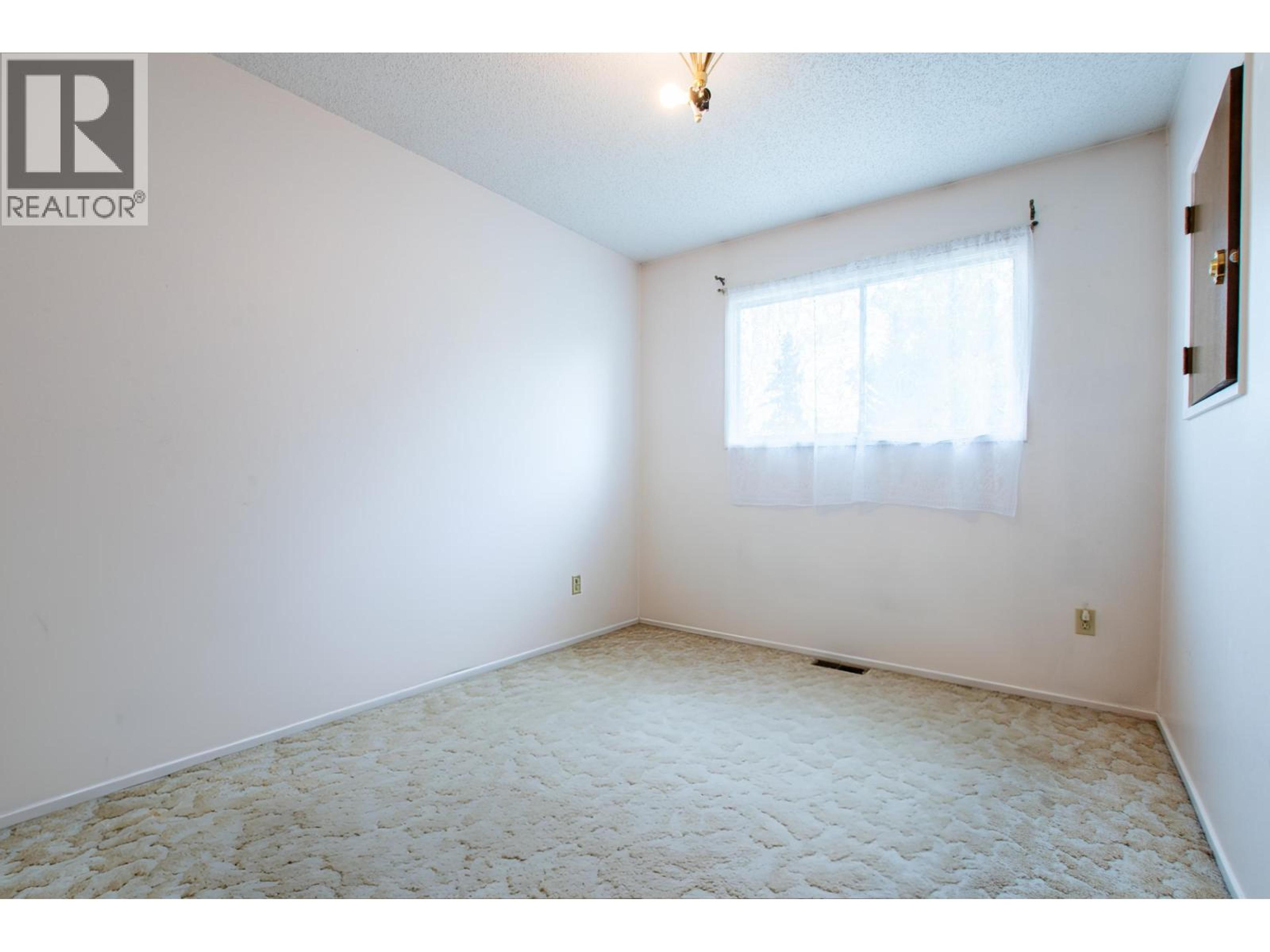 2438 MCBRIDE CRESCENT - 19