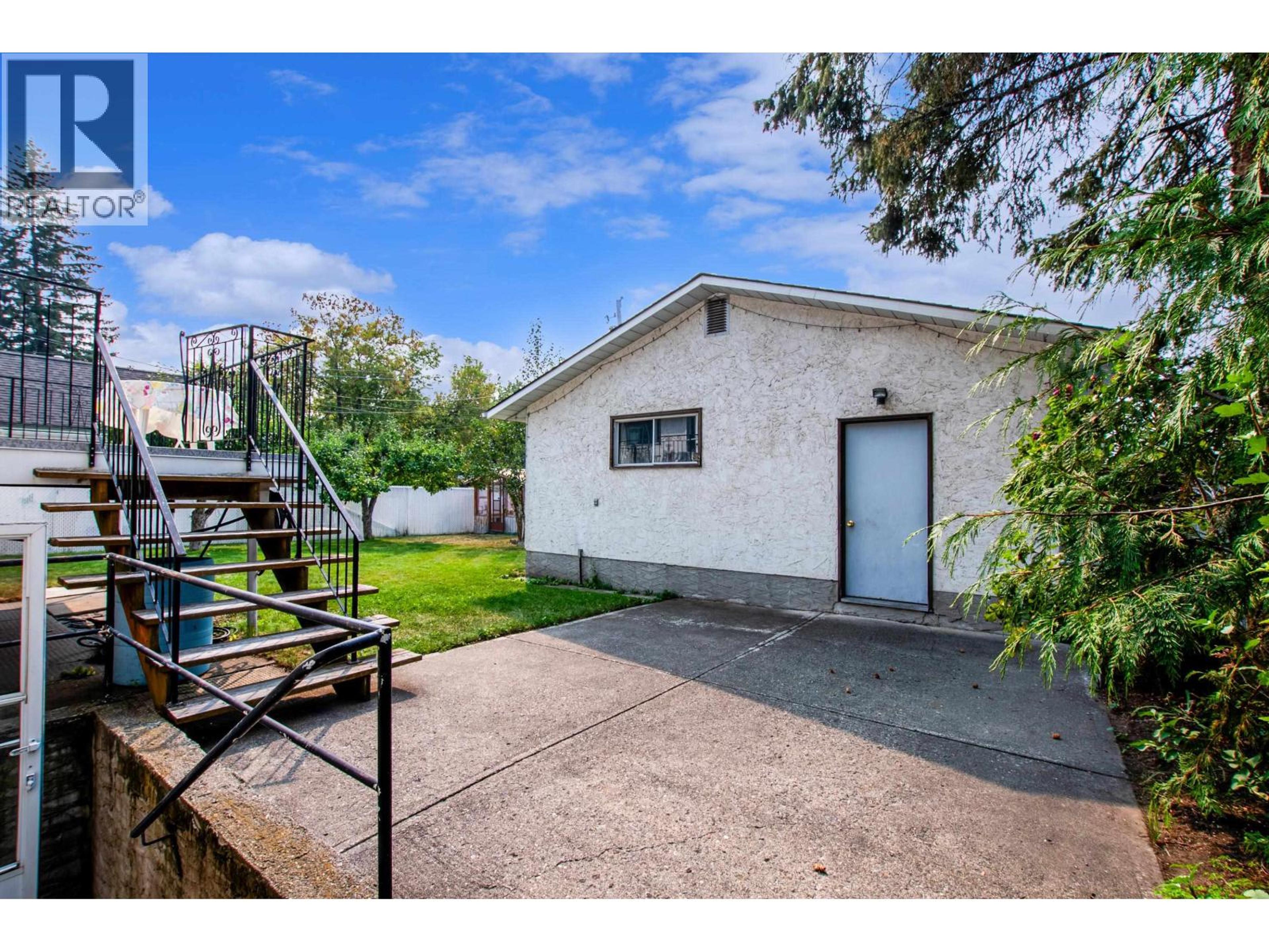 2438 MCBRIDE CRESCENT - Image 2