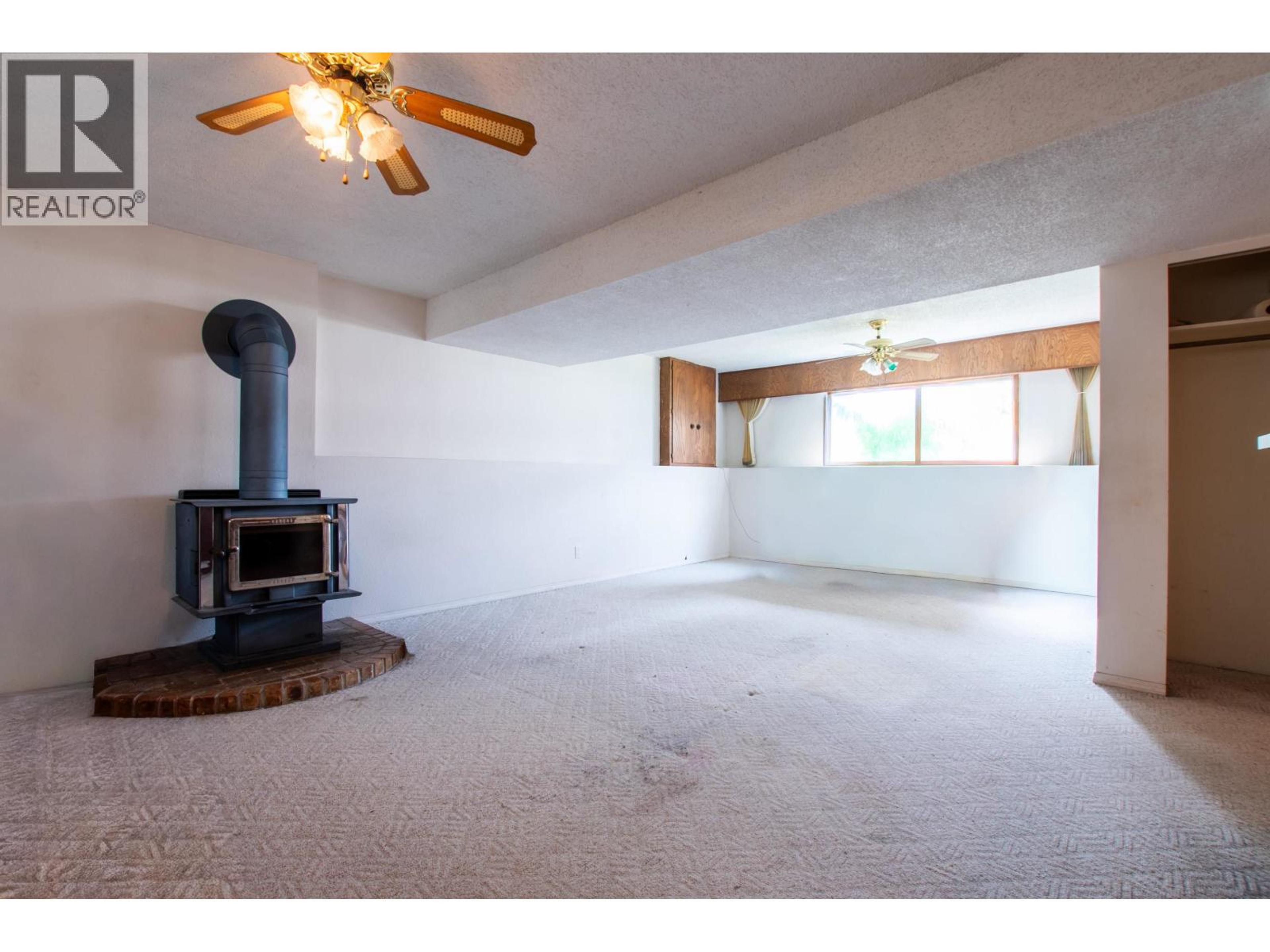 2438 MCBRIDE CRESCENT - 23