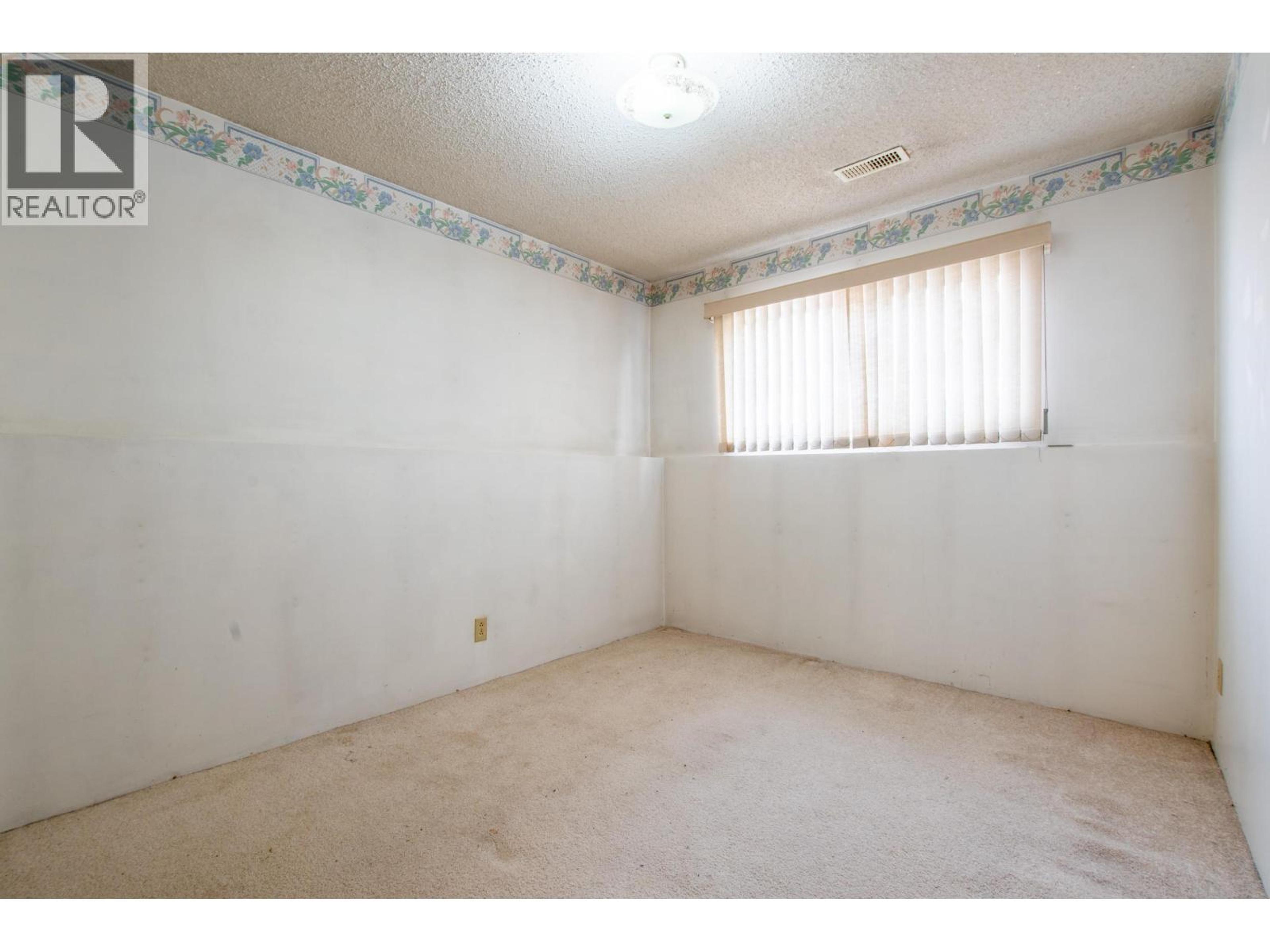 2438 MCBRIDE CRESCENT - 28