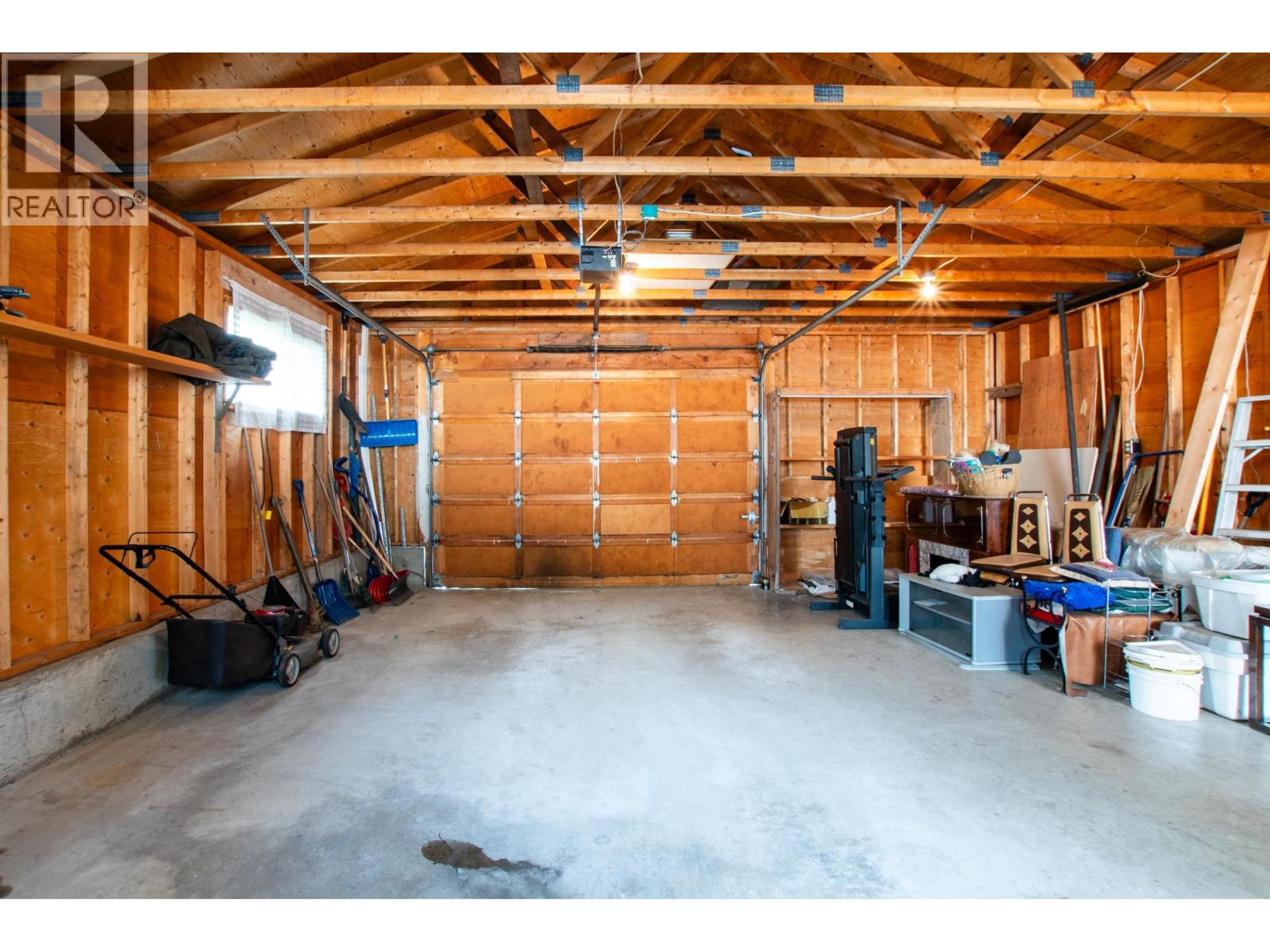 2438 MCBRIDE CRESCENT - Image 3