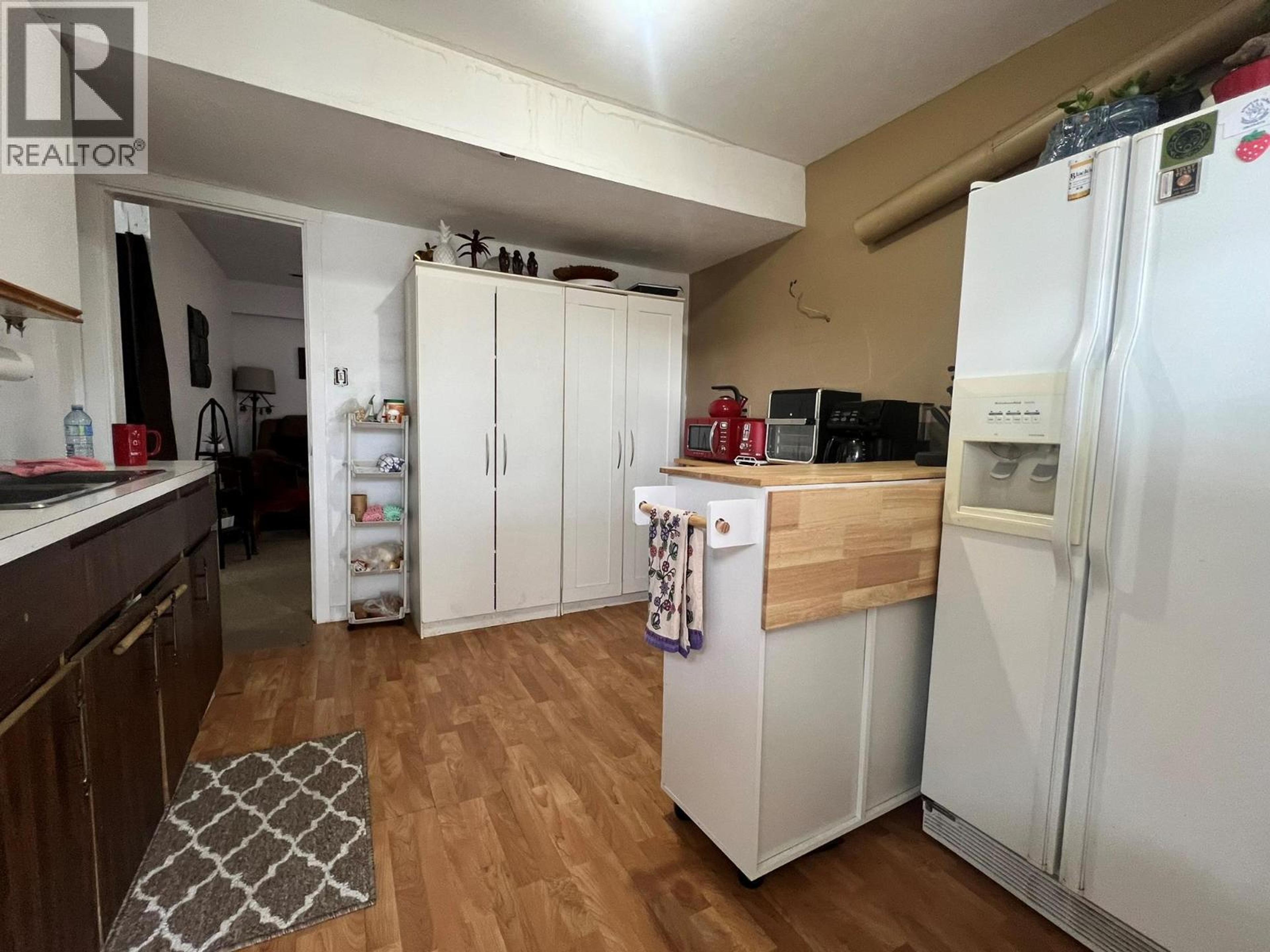 2376 QUILCHENA AVENUE - 11