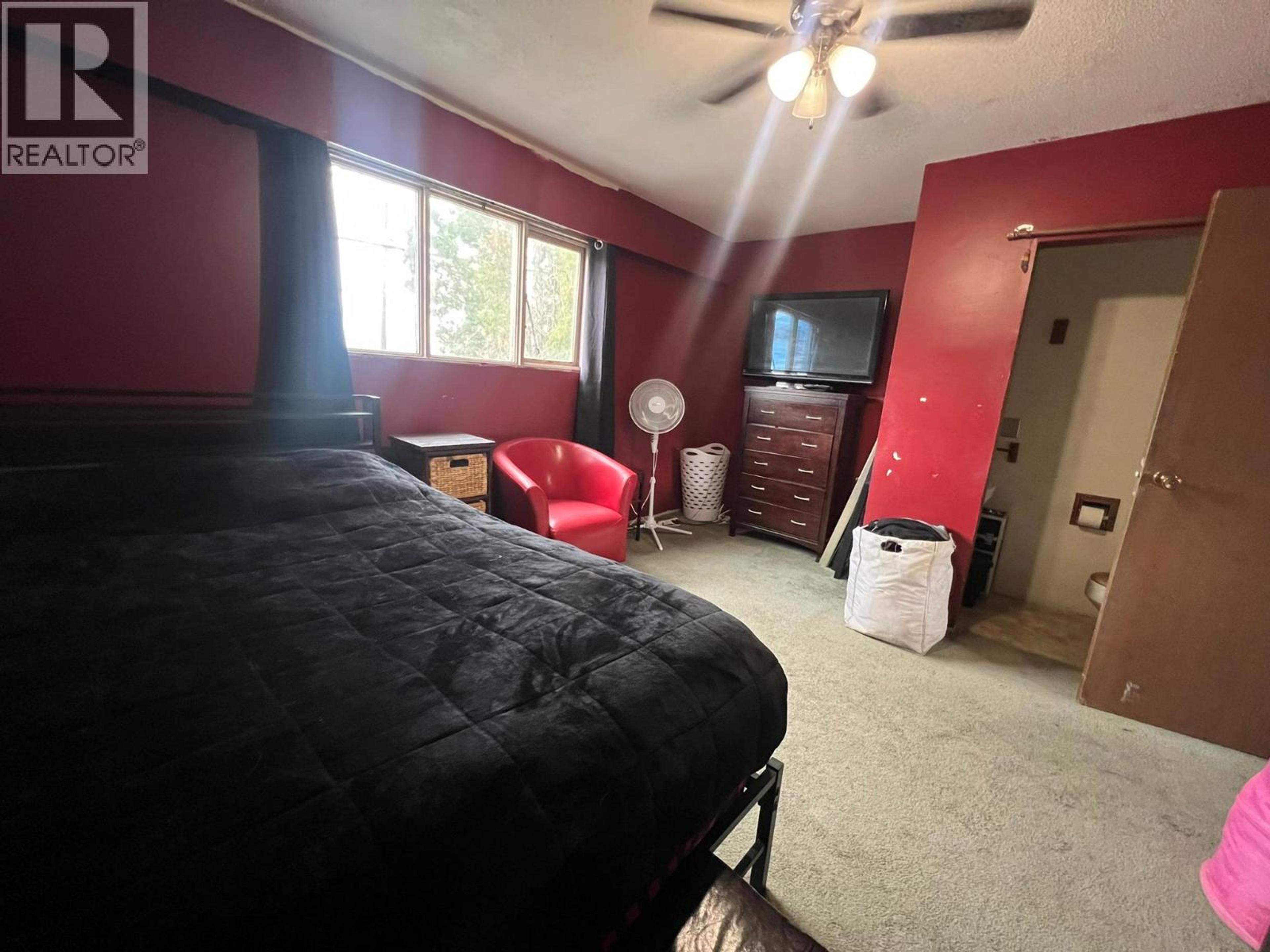 2376 QUILCHENA AVENUE - 20