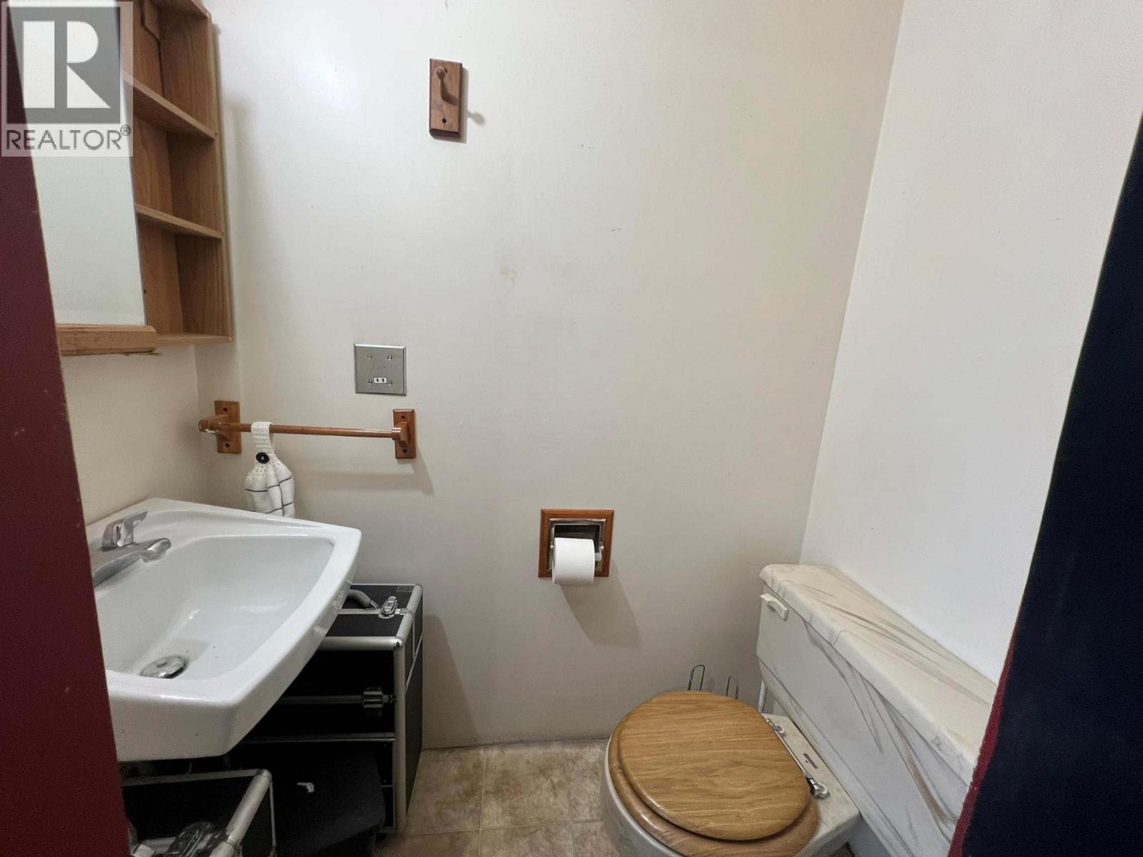 2376 QUILCHENA AVENUE - 21