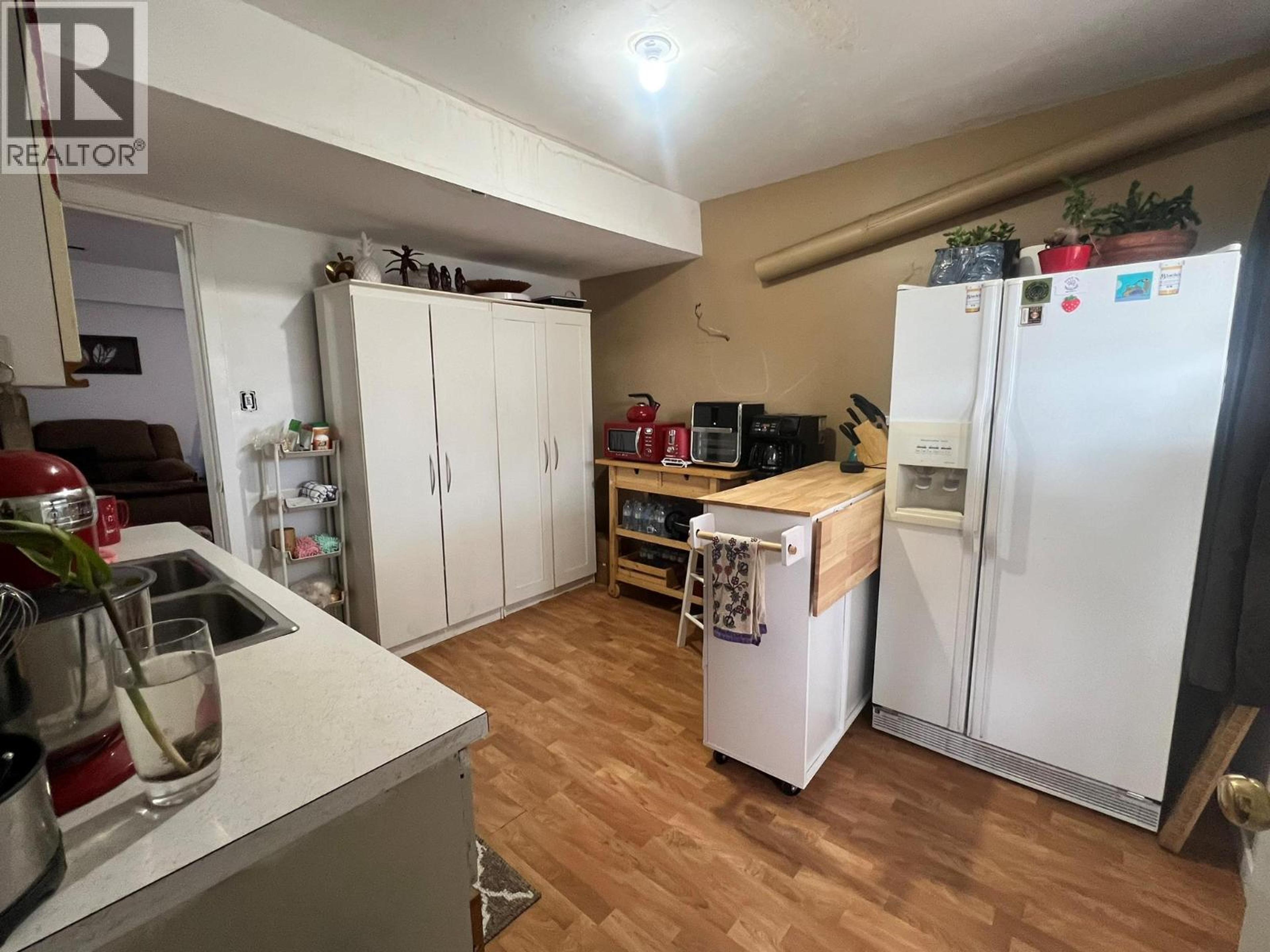 2376 QUILCHENA AVENUE - 5