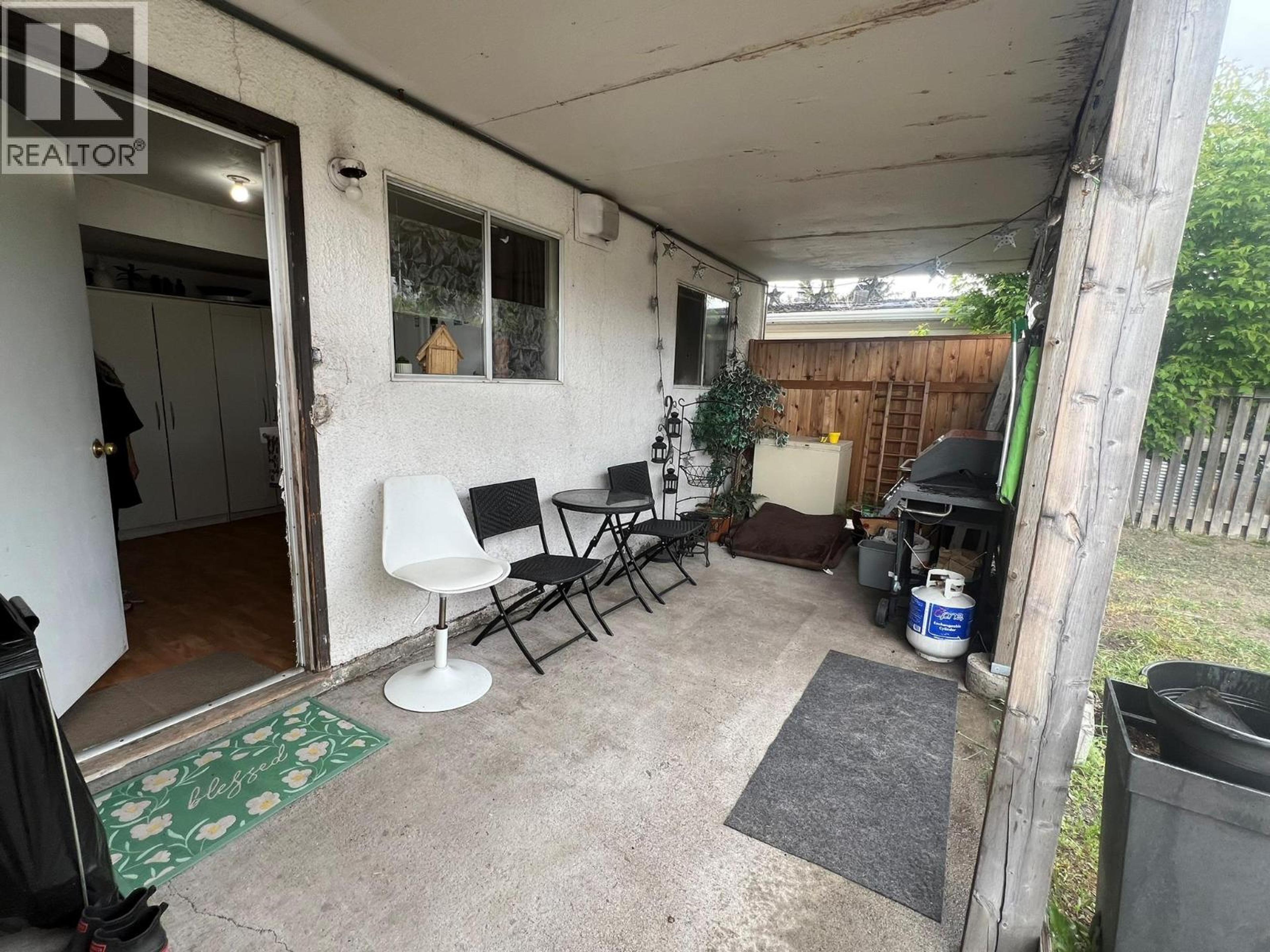 2376 QUILCHENA AVENUE - 9