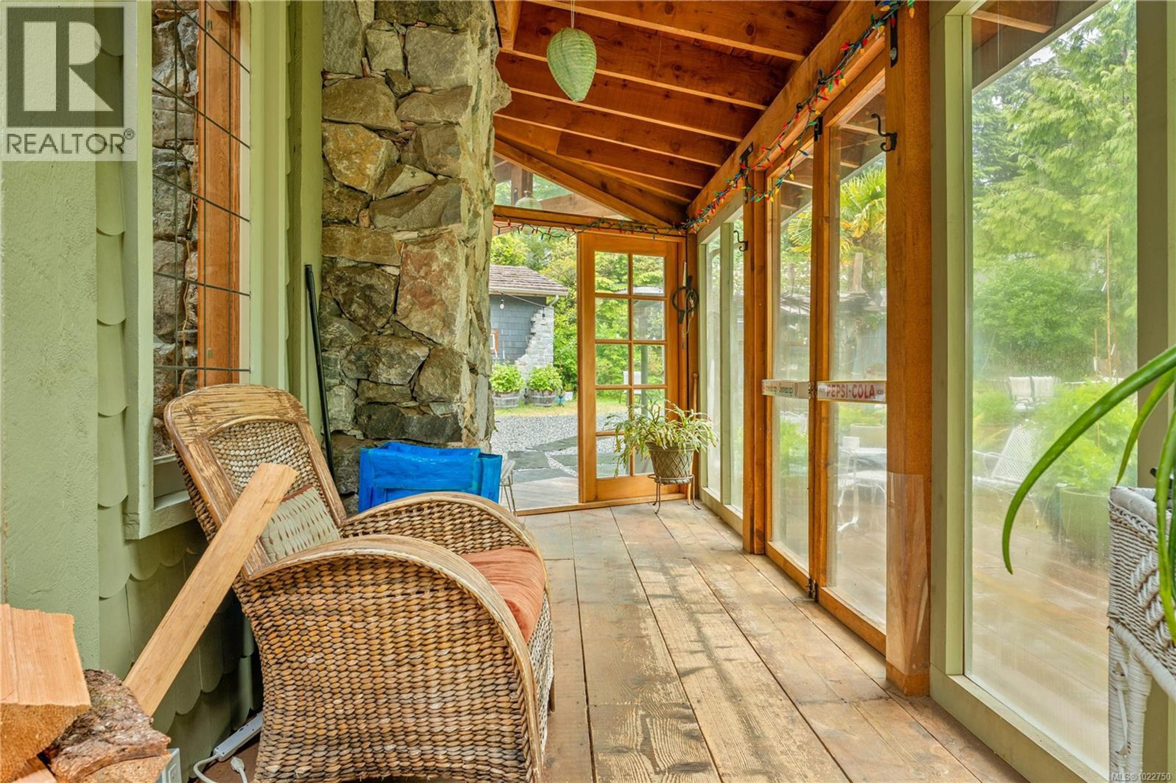 1364 CHESTERMAN BEACH RD - 23