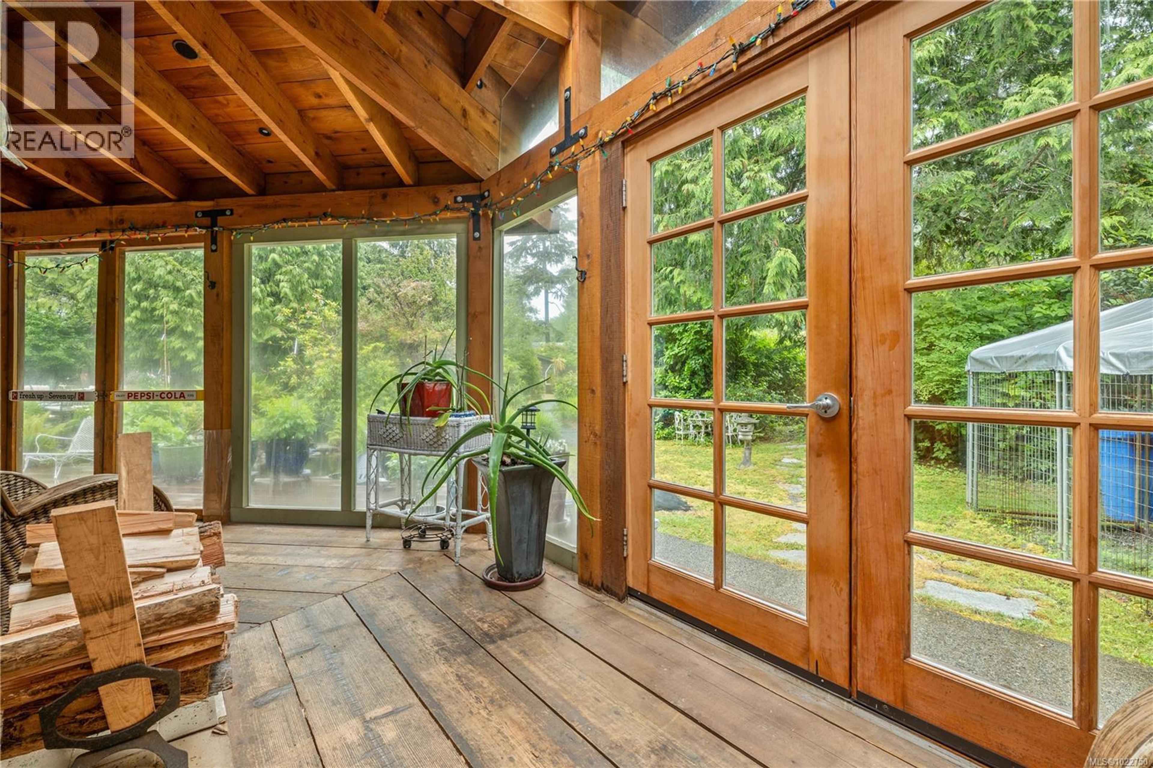 1364 CHESTERMAN BEACH RD - 24