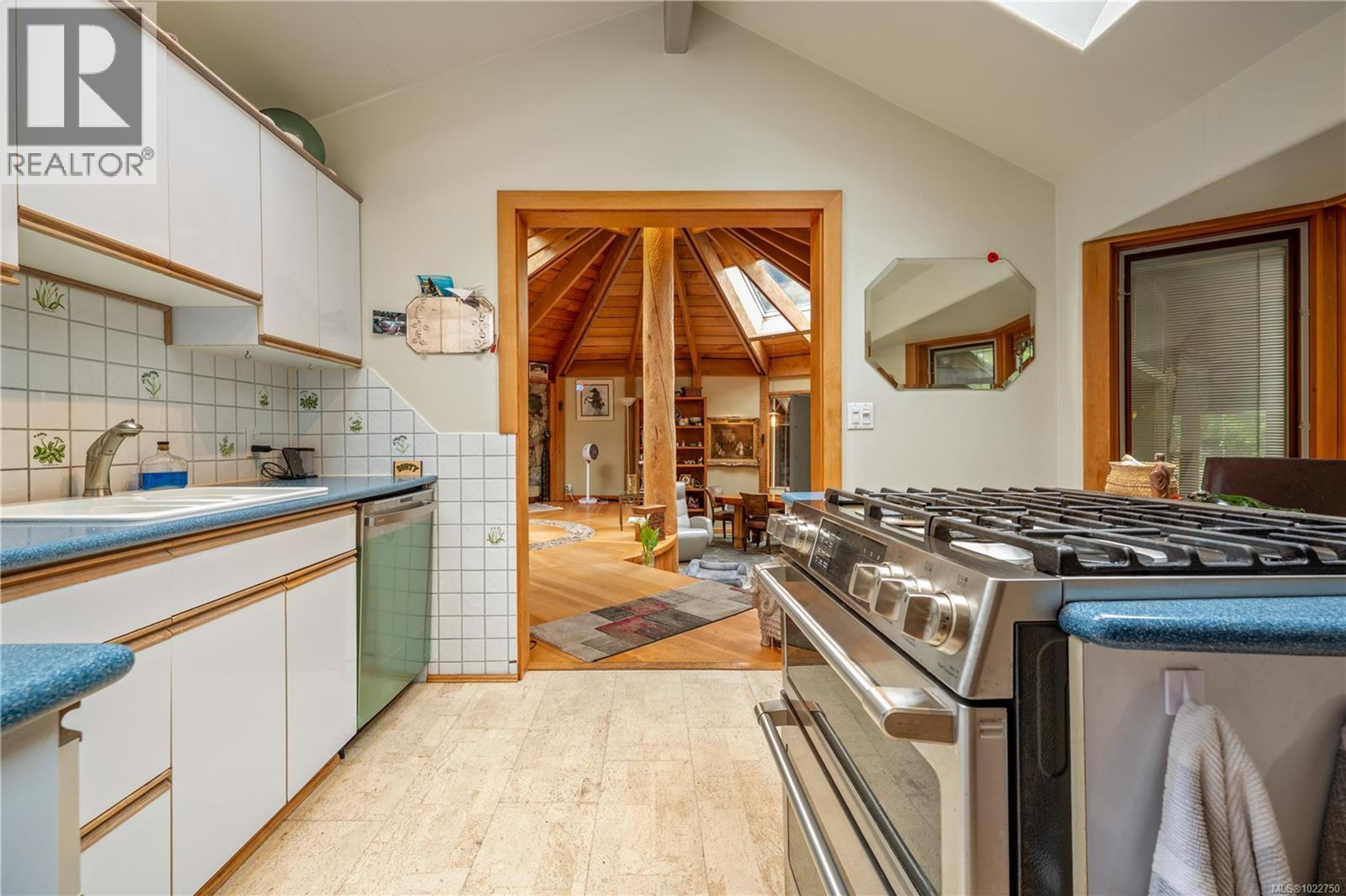 1364 CHESTERMAN BEACH RD - 32