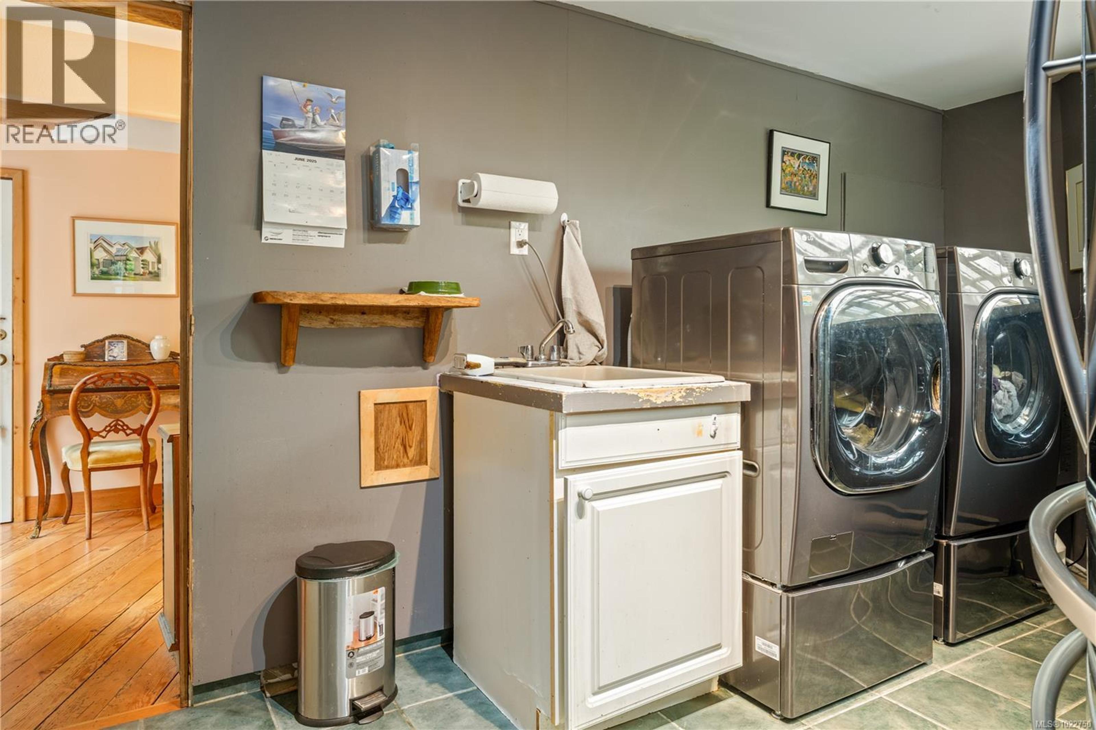 1364 CHESTERMAN BEACH RD - 40