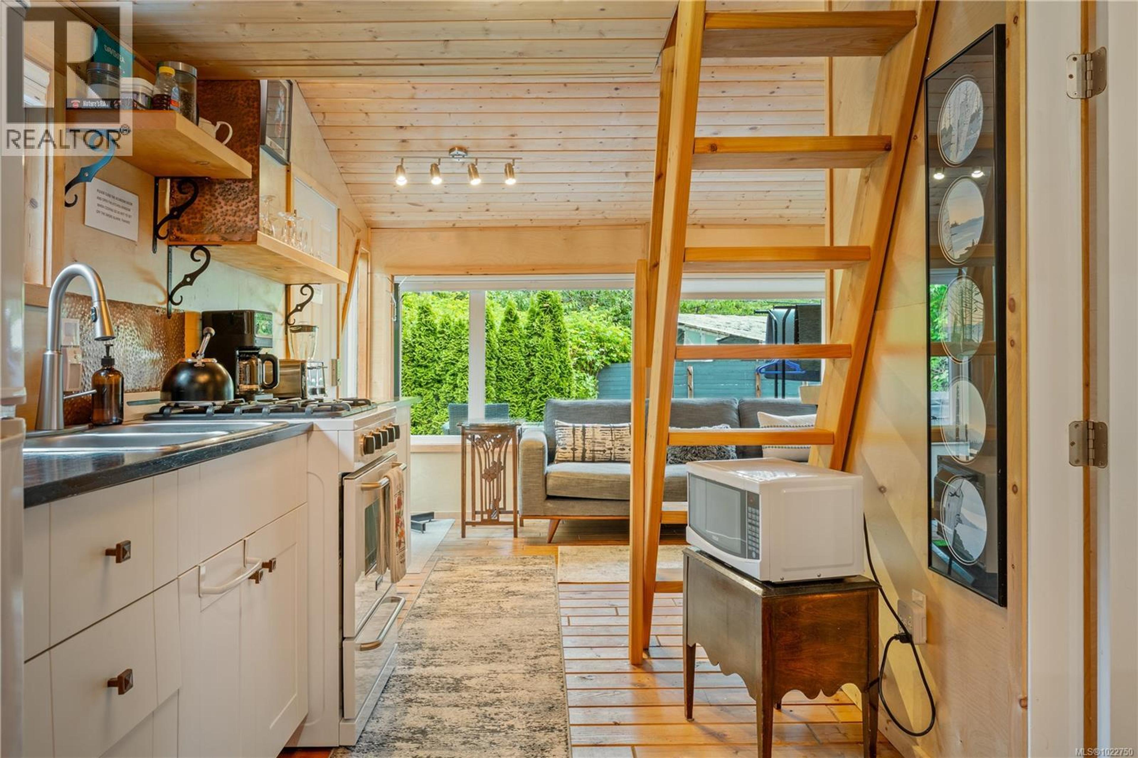 1364 CHESTERMAN BEACH RD - 58