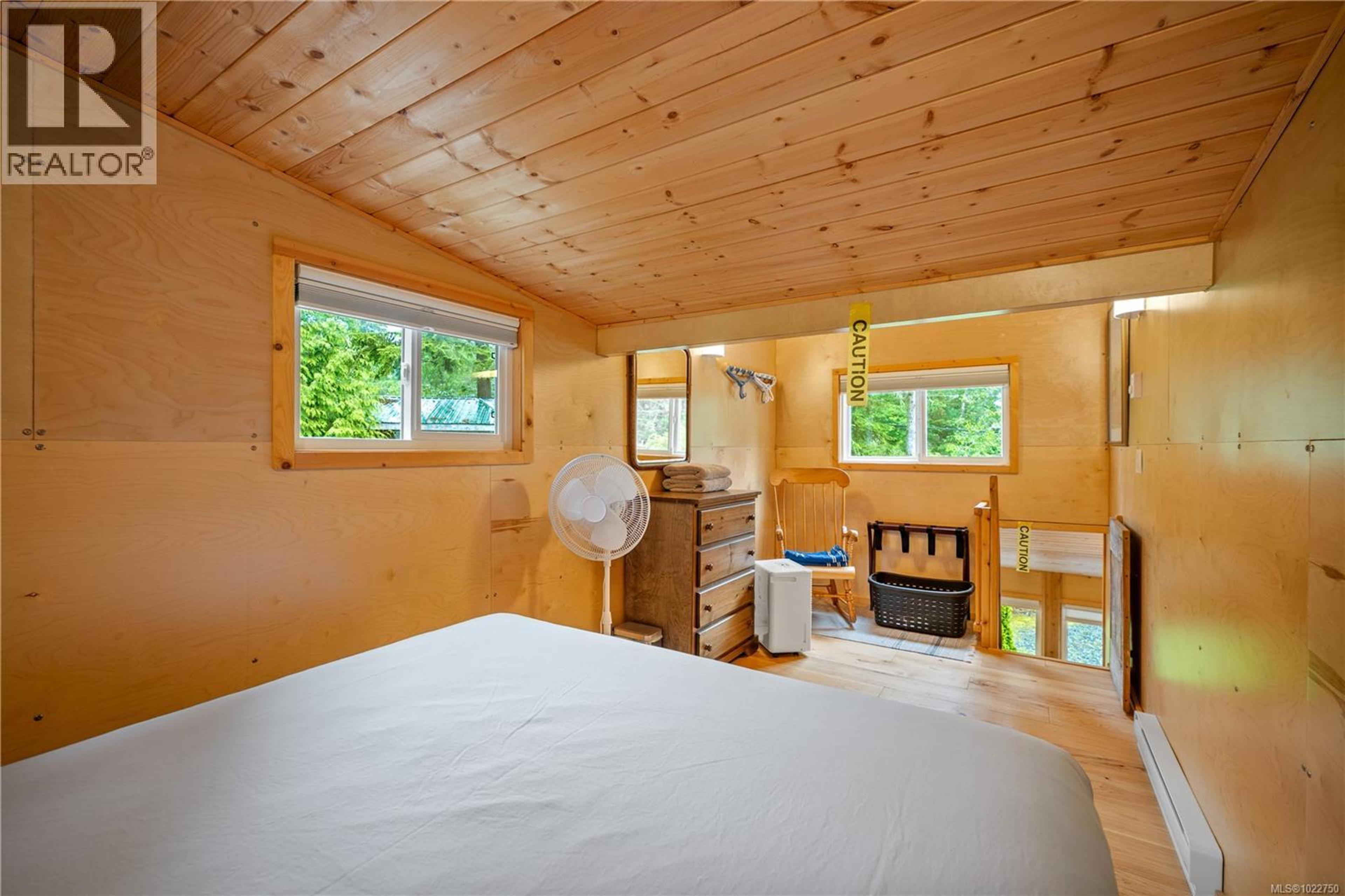 1364 CHESTERMAN BEACH RD - 64