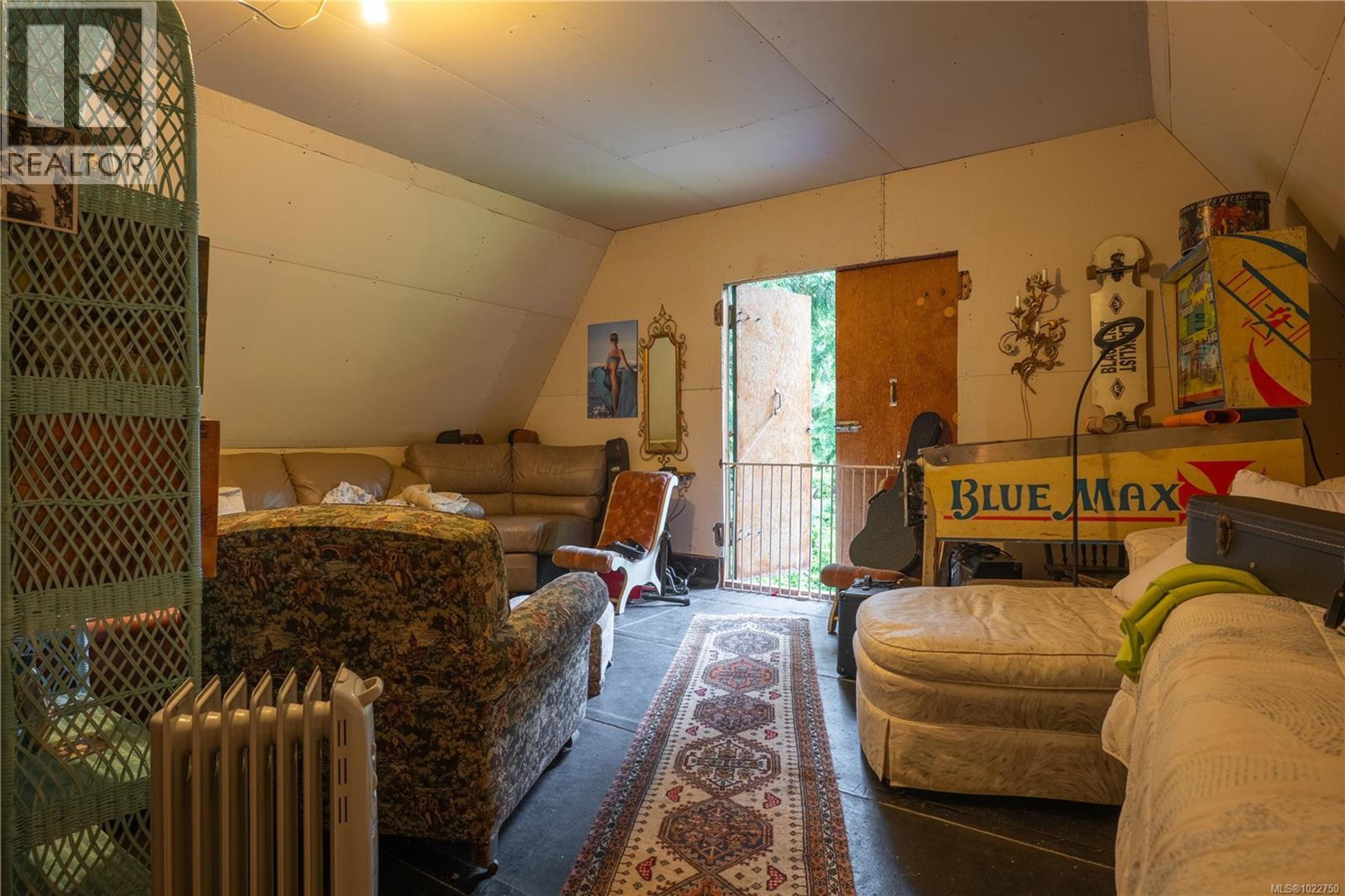 1364 CHESTERMAN BEACH RD - 68