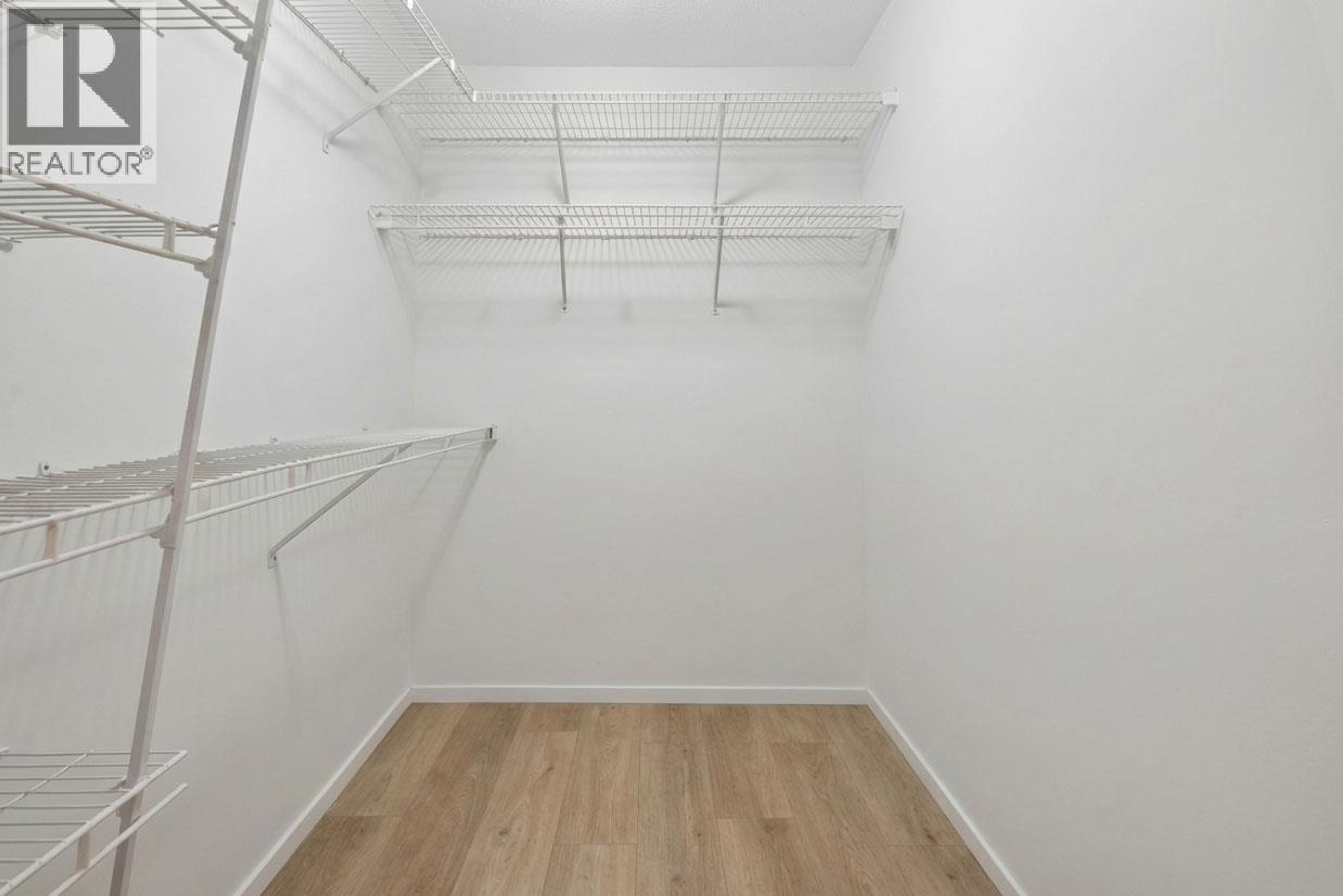 #206 1002 RIVERSIDE AVENUE - 29