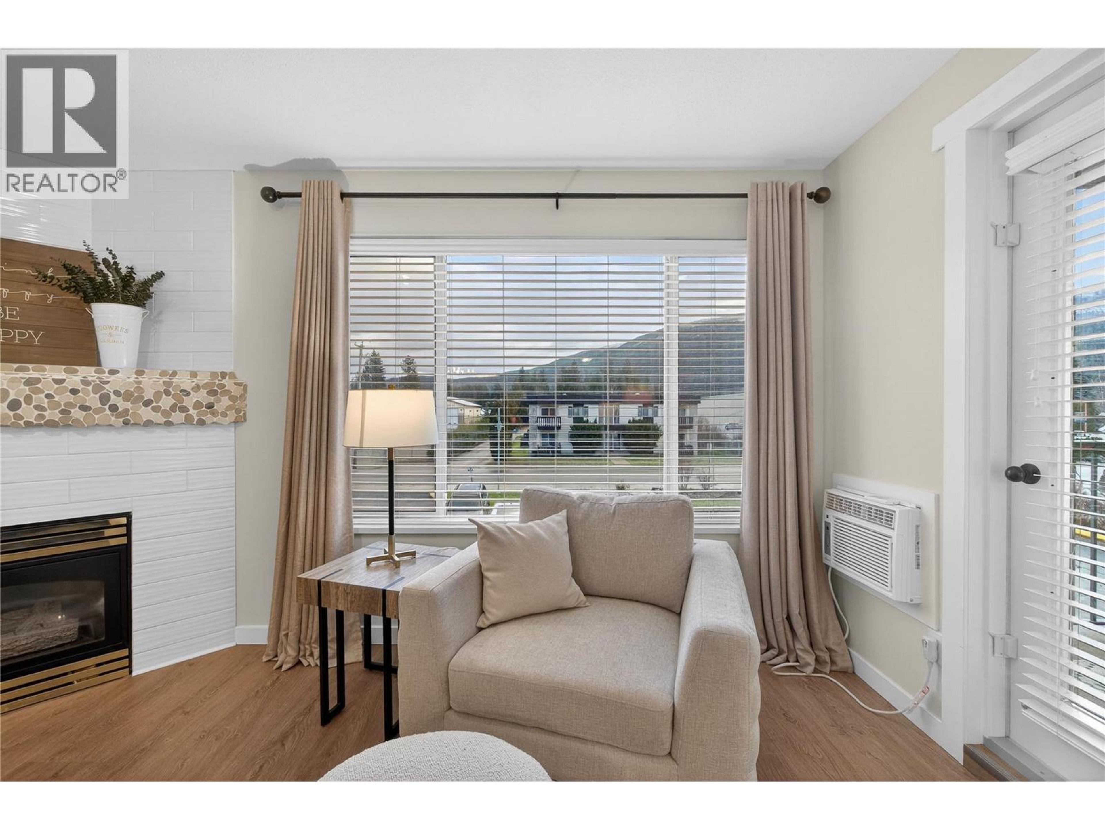 #206 1002 RIVERSIDE AVENUE - 9