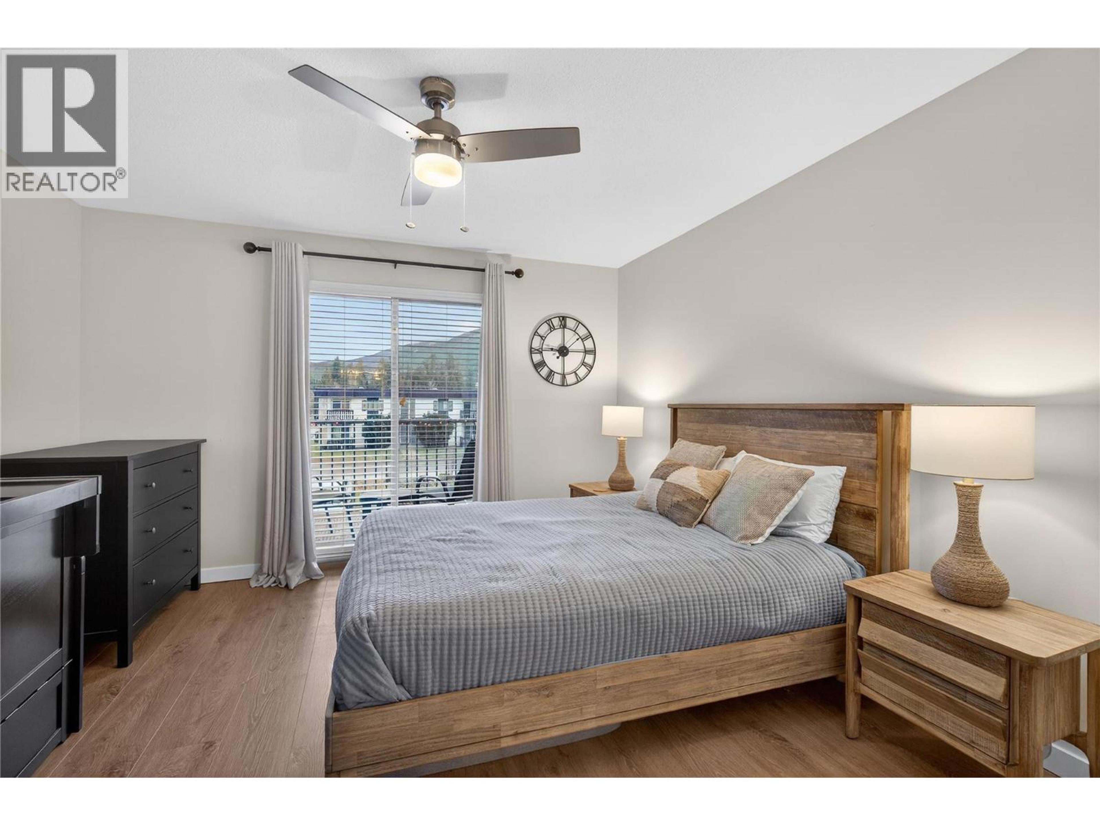 #206 1002 RIVERSIDE AVENUE - 25