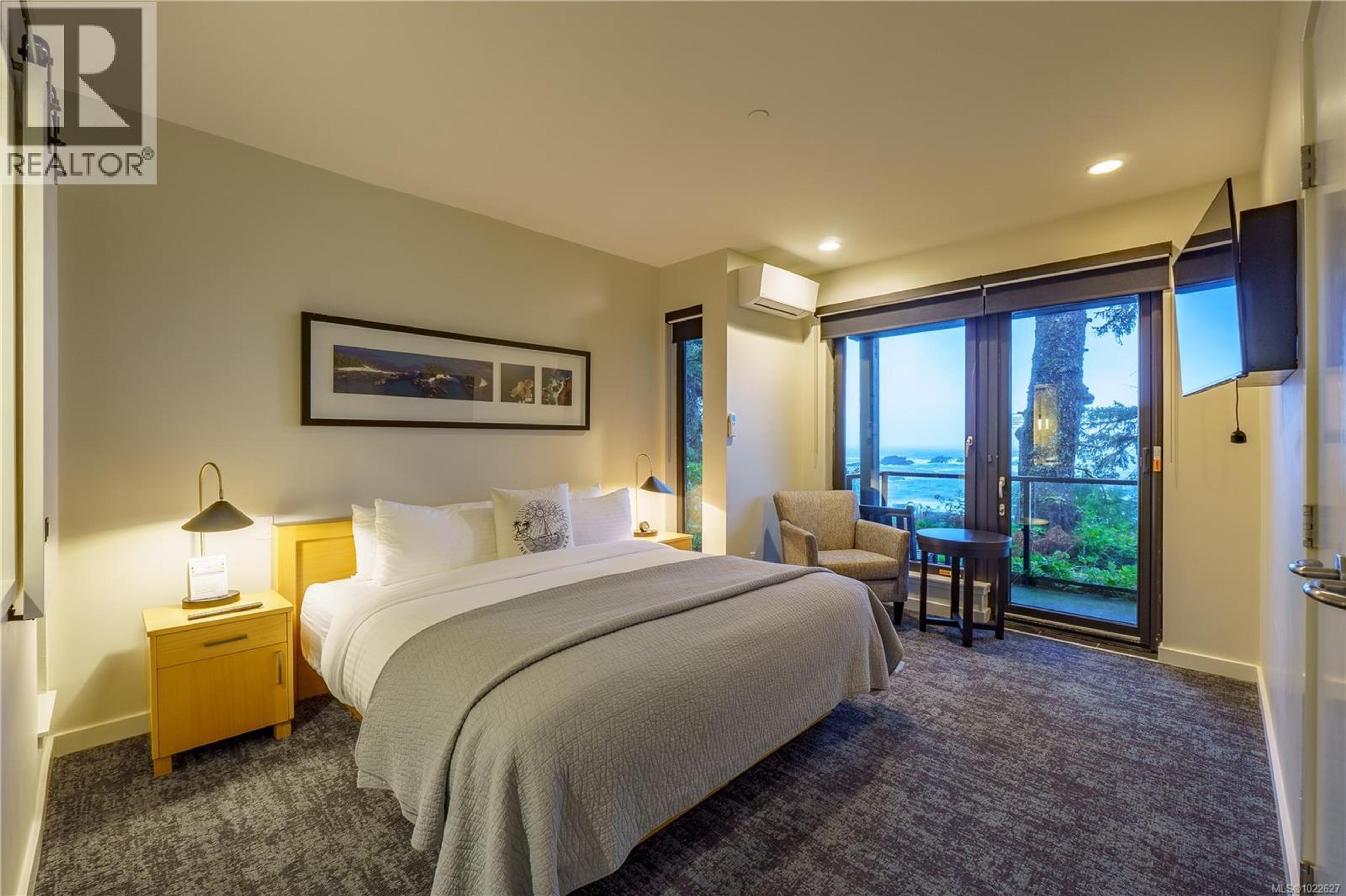 #1601 596 MARINE DR - 12