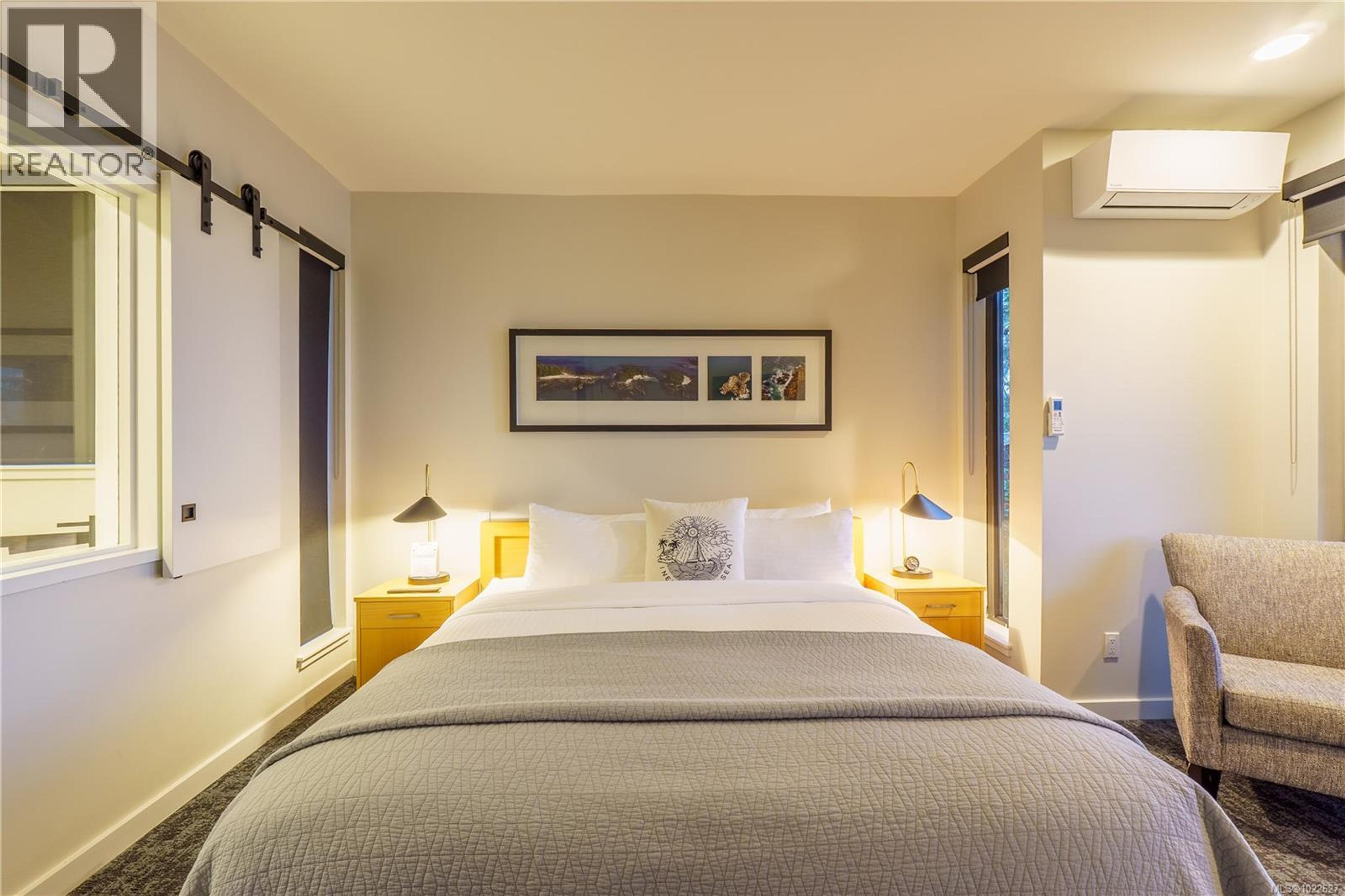 #1601 596 MARINE DR - 13