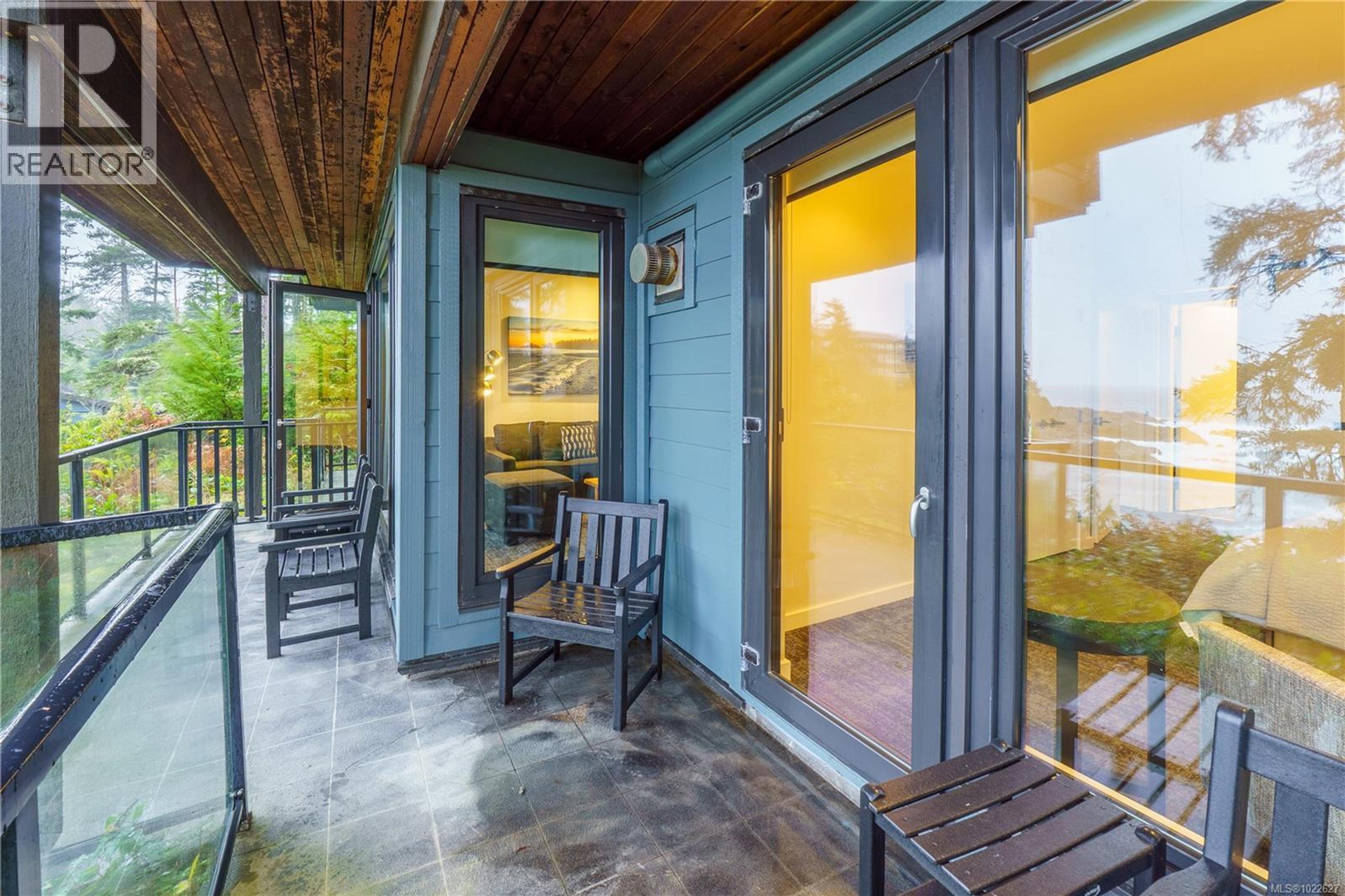 #1601 596 MARINE DR - 22