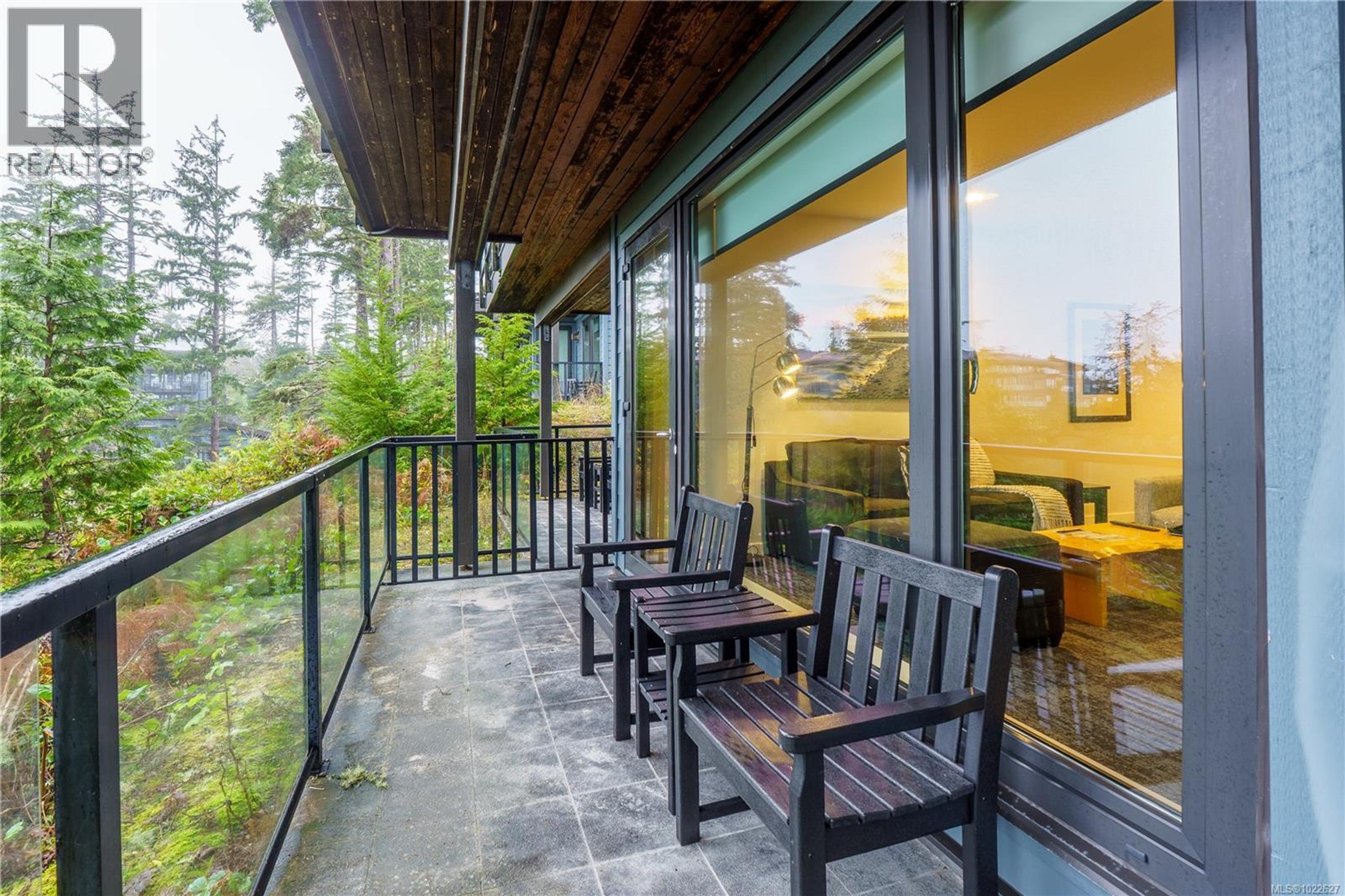 #1601 596 MARINE DR - 24