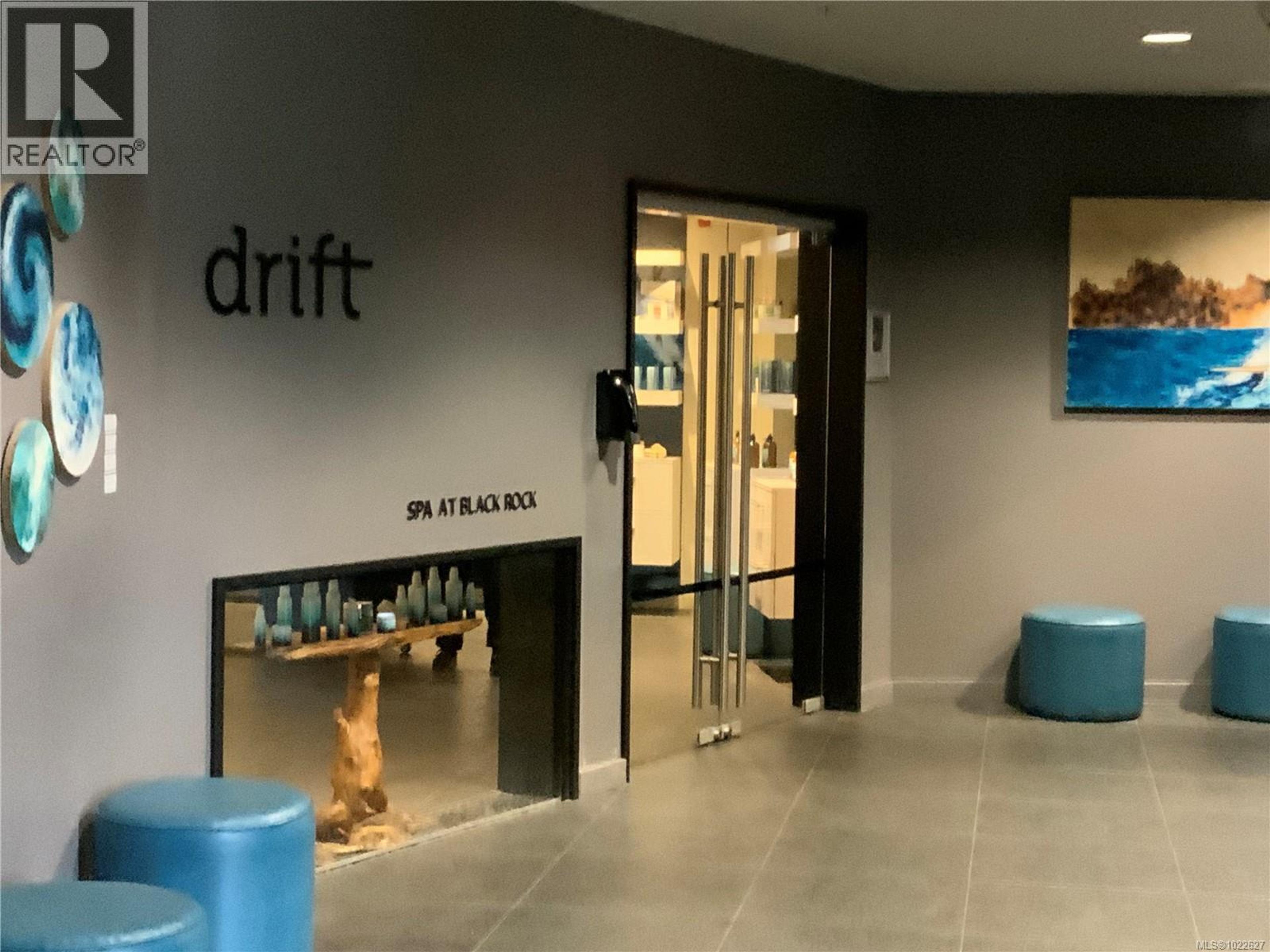 #1601 596 MARINE DR - 38