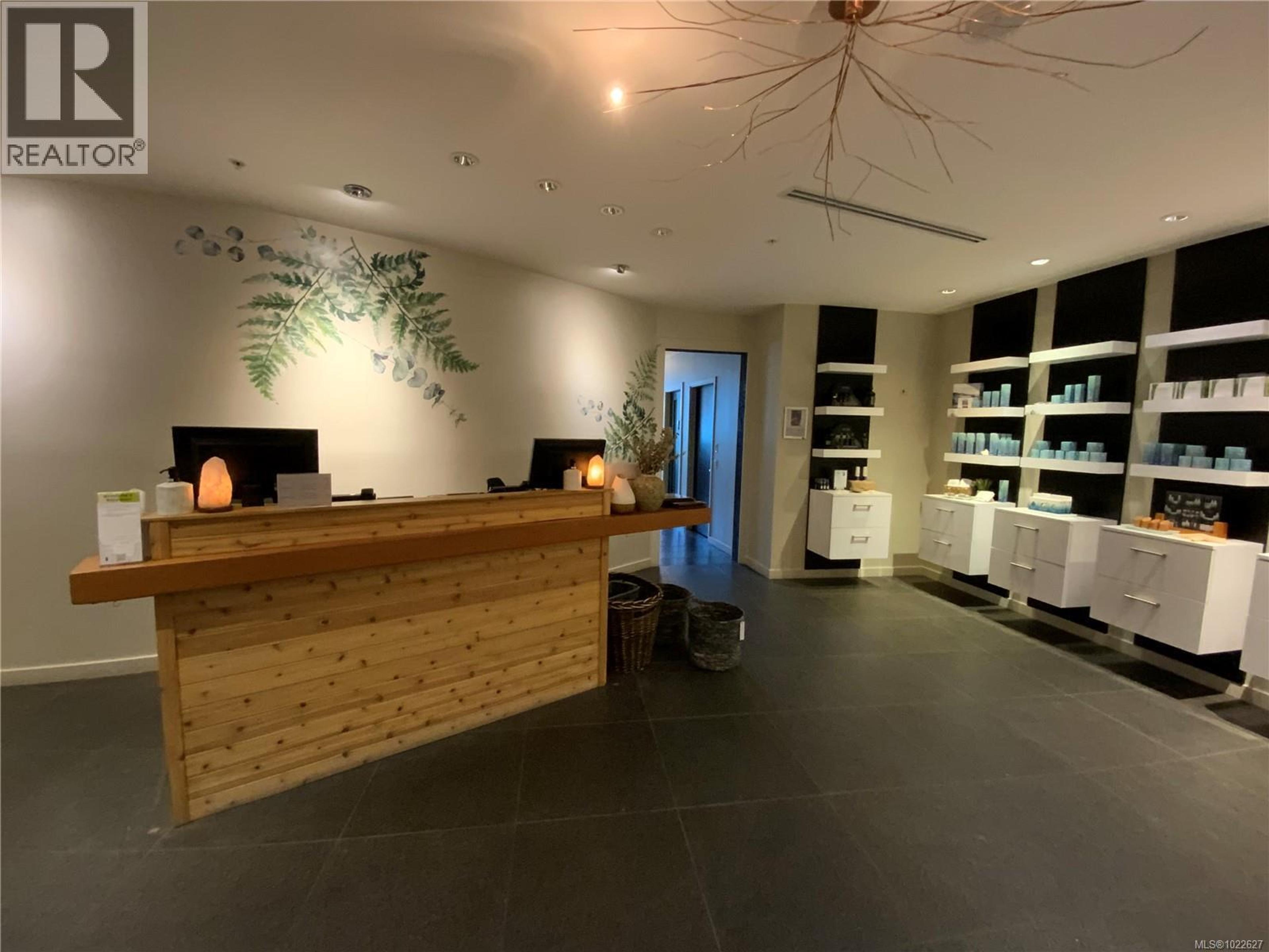 #1601 596 MARINE DR - 46