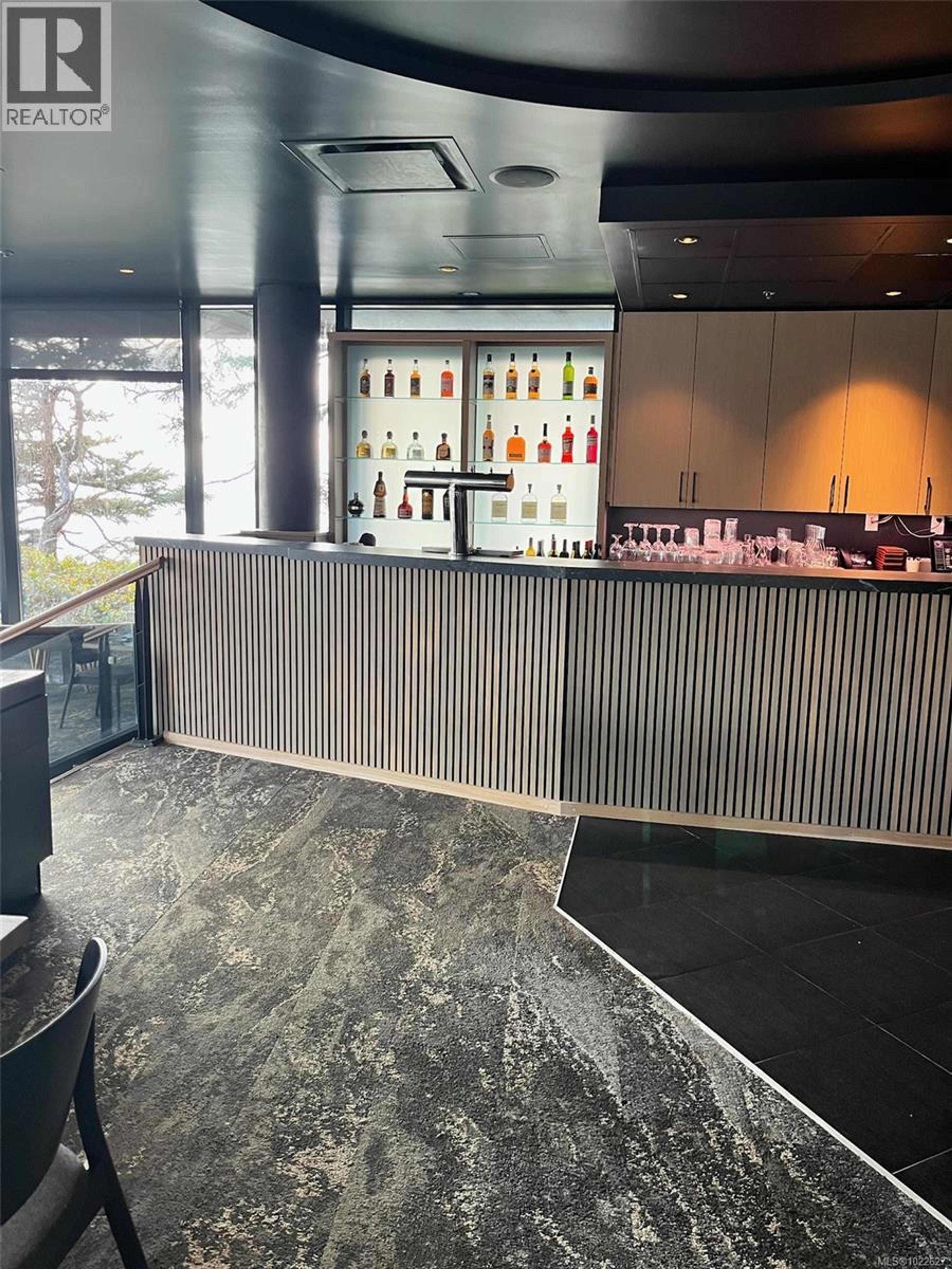 #1601 596 MARINE DR - 52