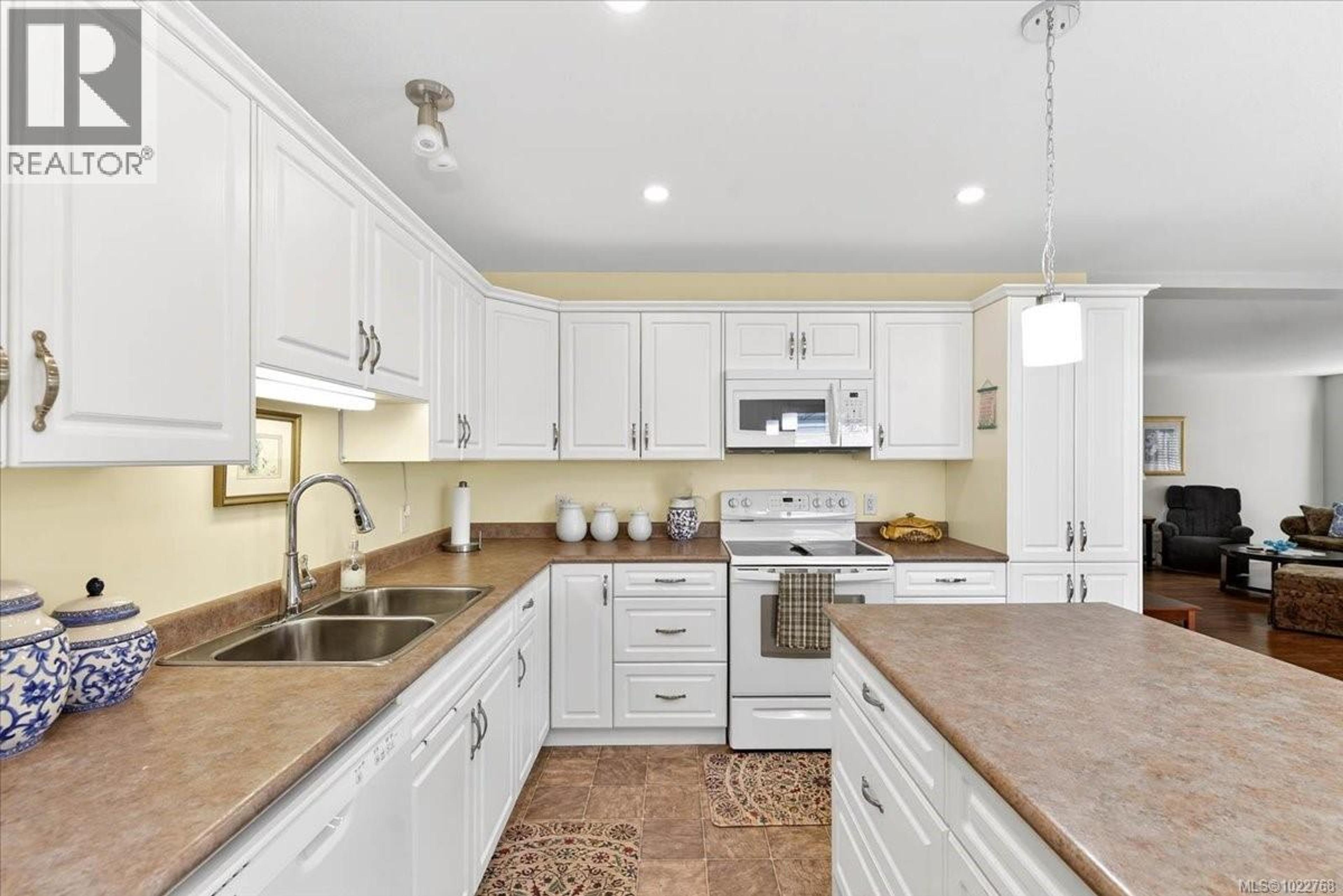 #403 5700 PIERCE RD - 12