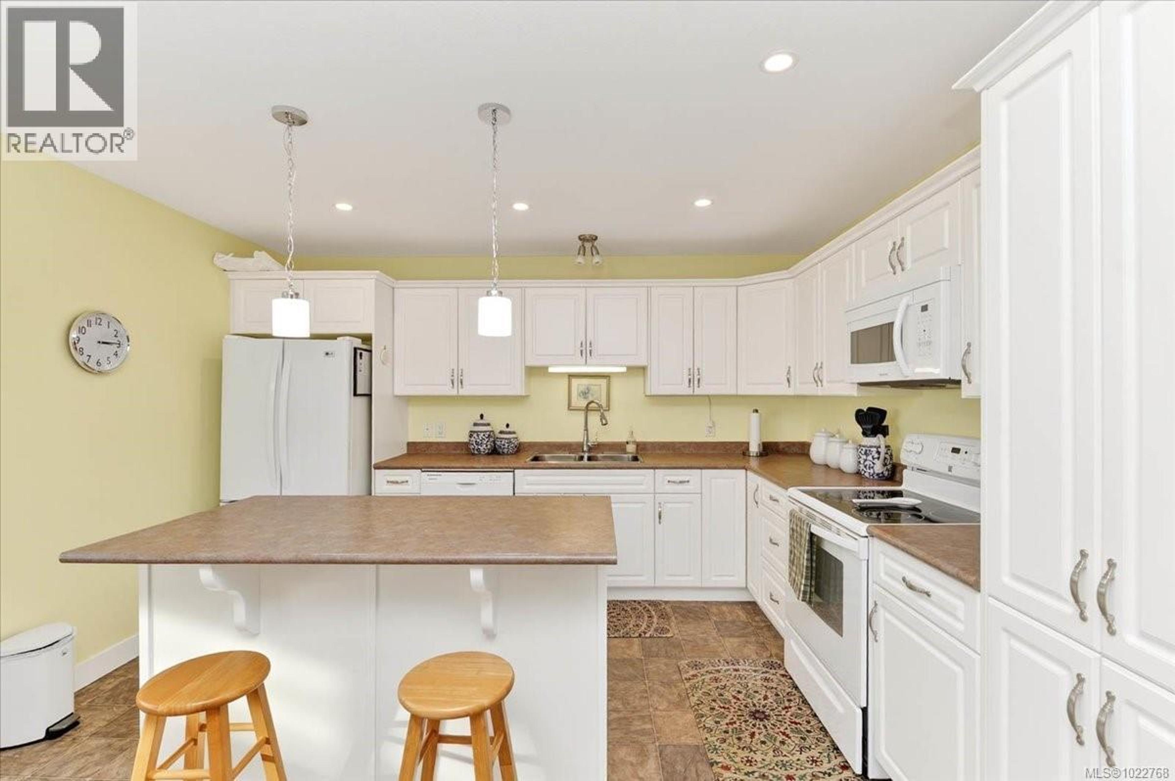 #403 5700 PIERCE RD - Image 2