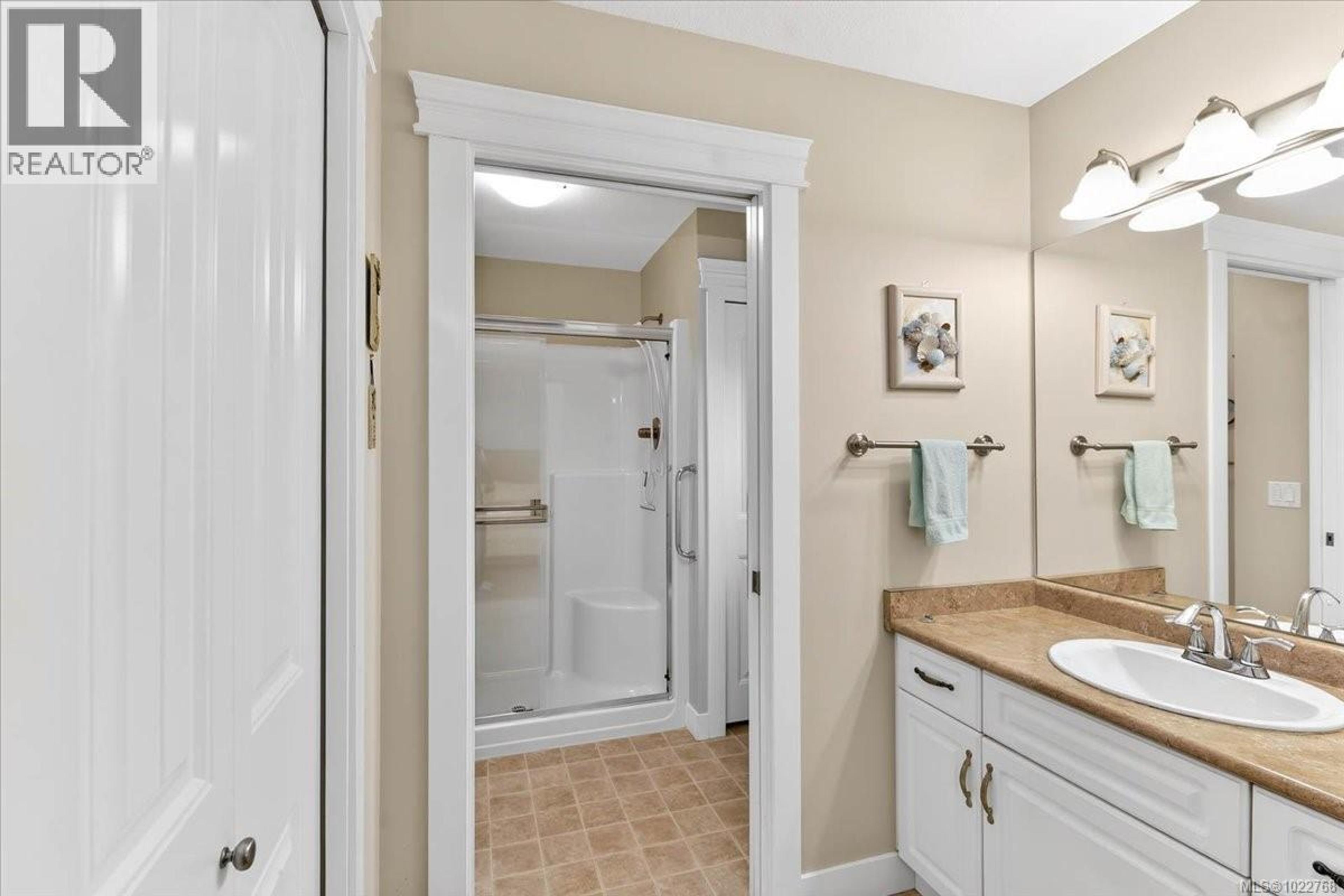 #403 5700 PIERCE RD - 22