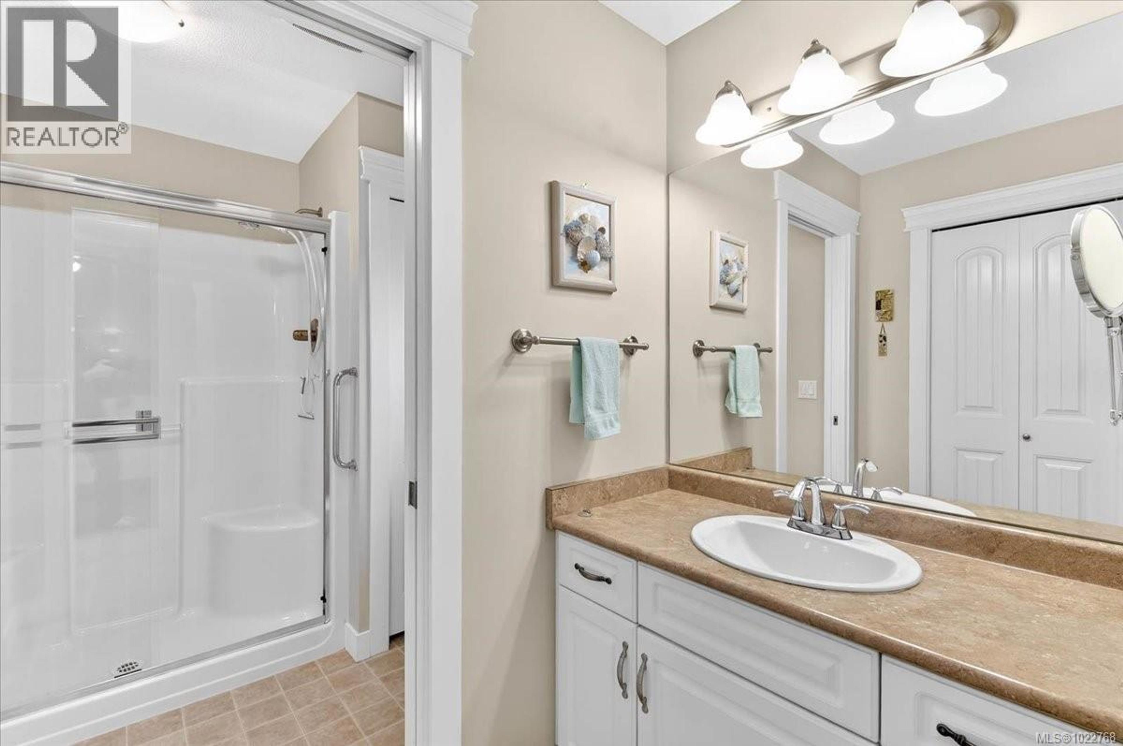 #403 5700 PIERCE RD - 23