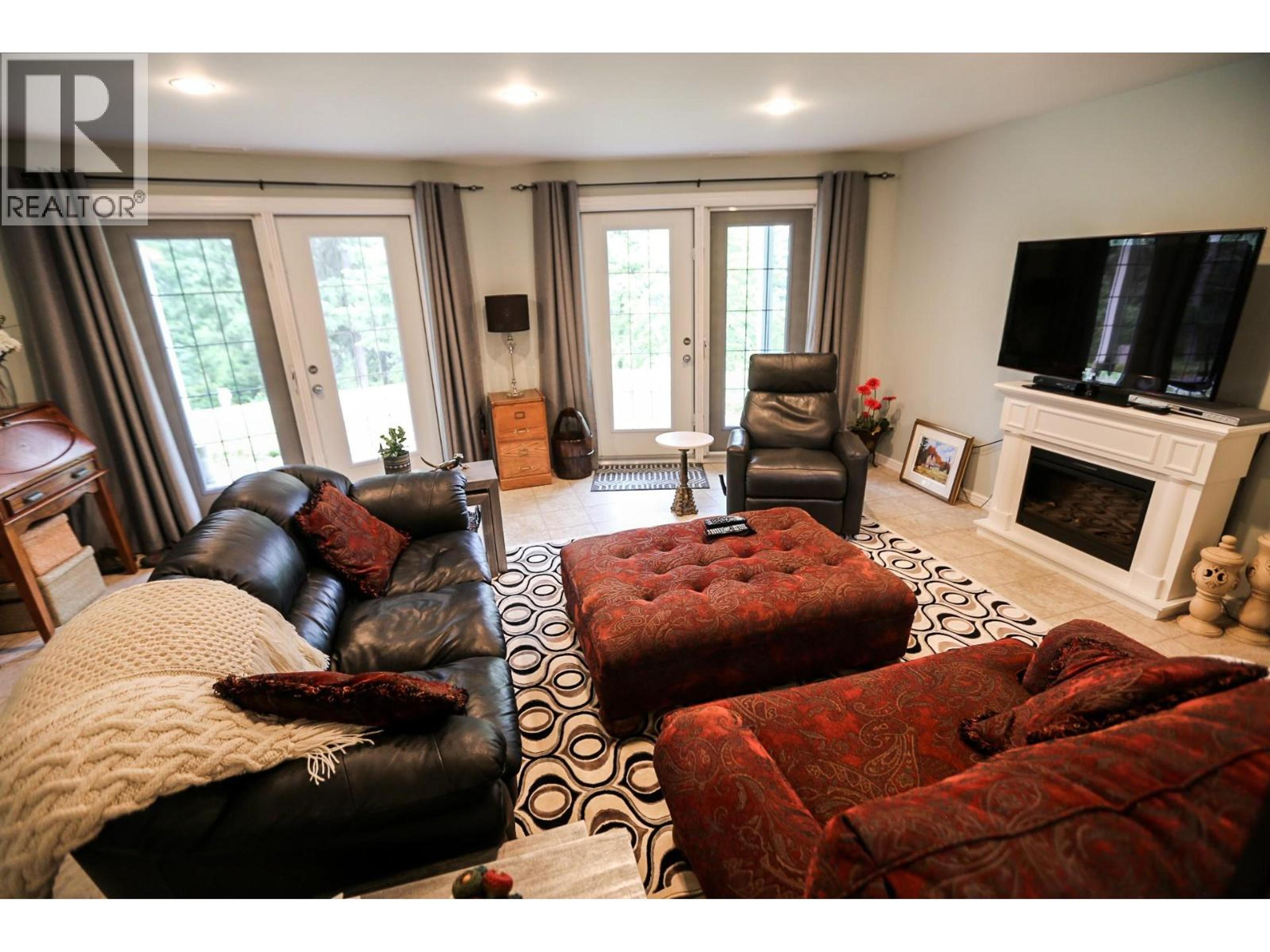 3520 GLENGROVE ROAD - 34