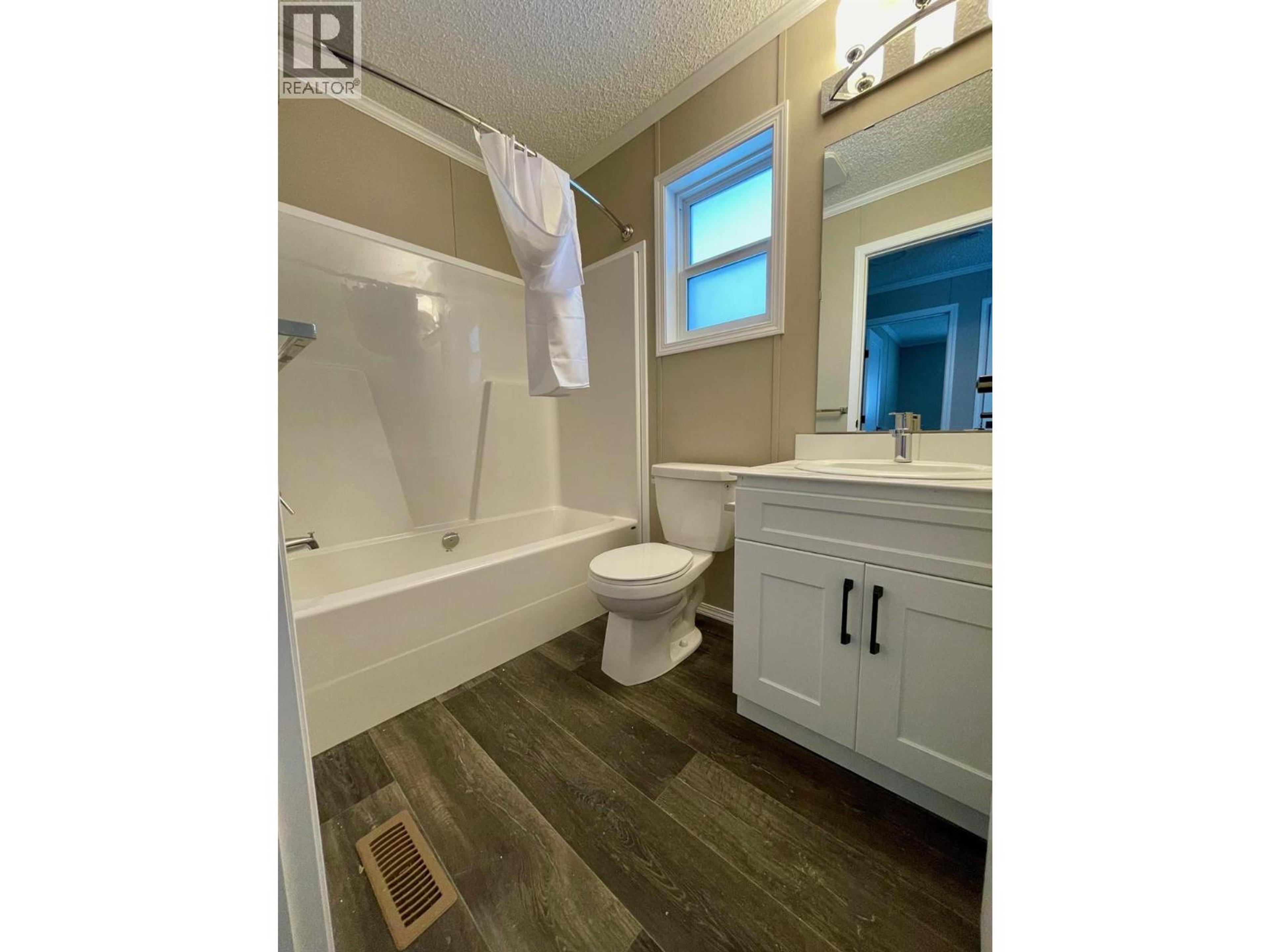 22 CHEROKEE DRIVE - 22