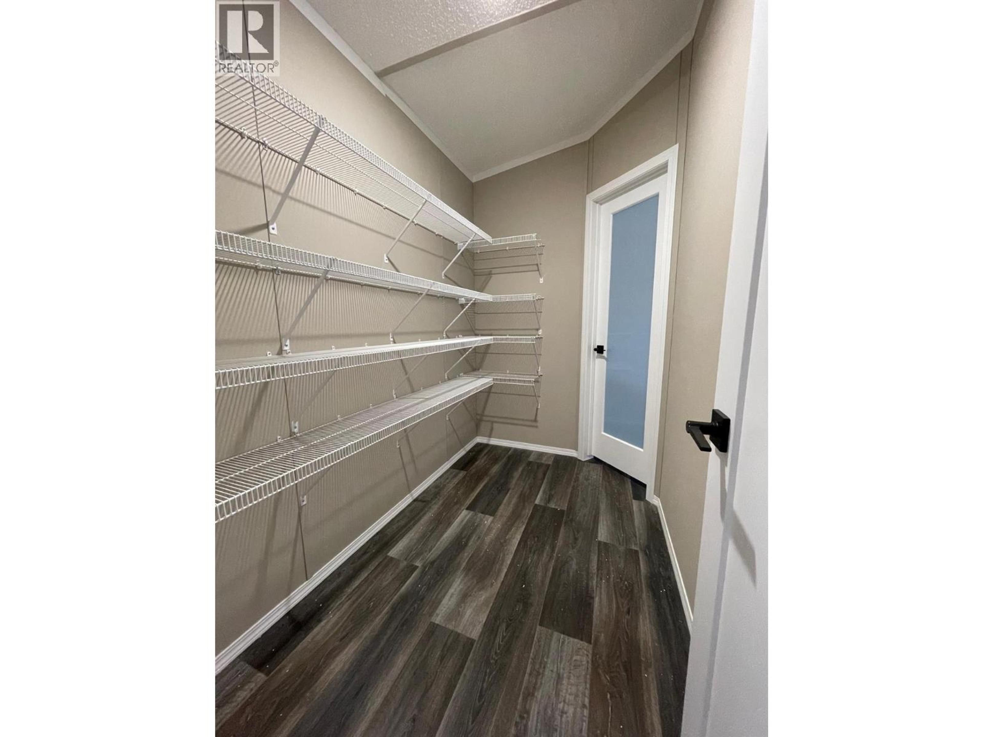 22 CHEROKEE DRIVE - 26