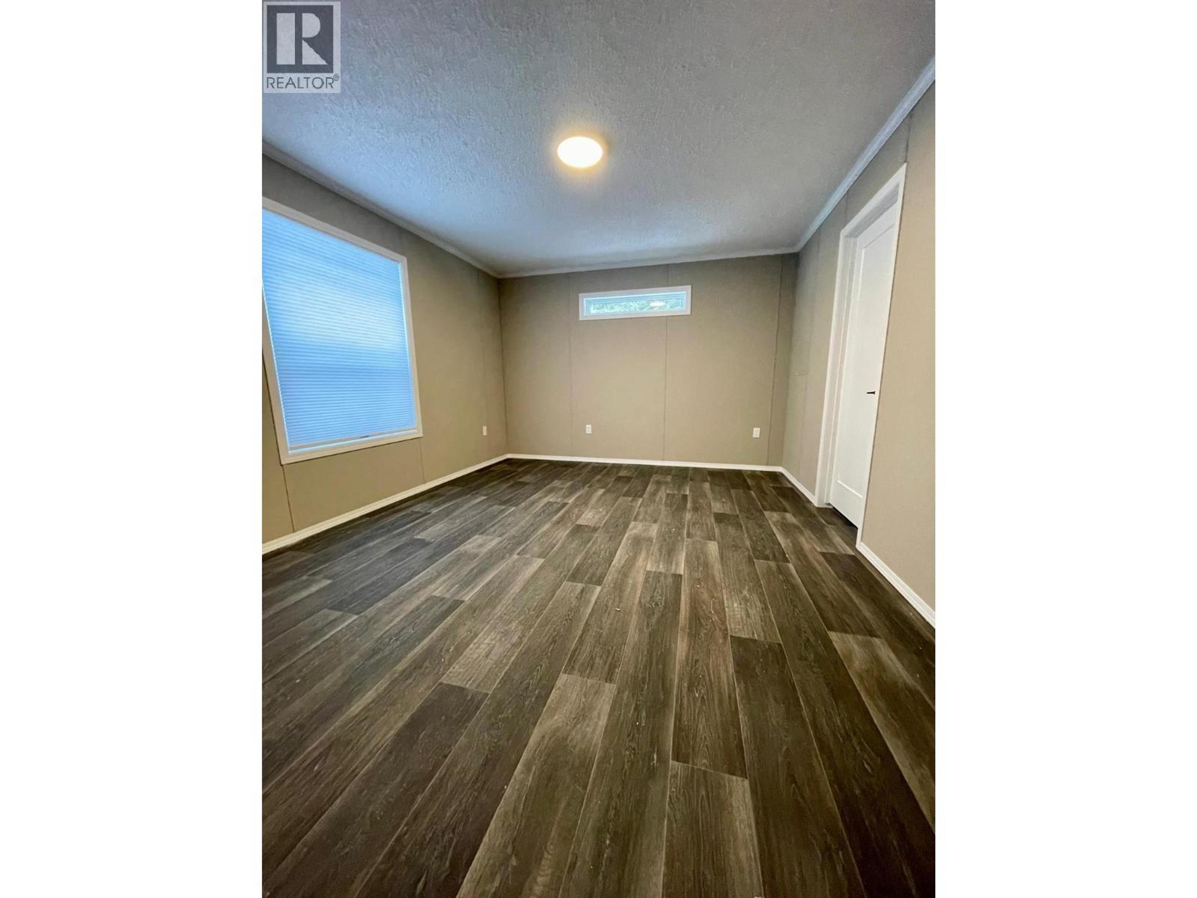 22 CHEROKEE DRIVE - 13