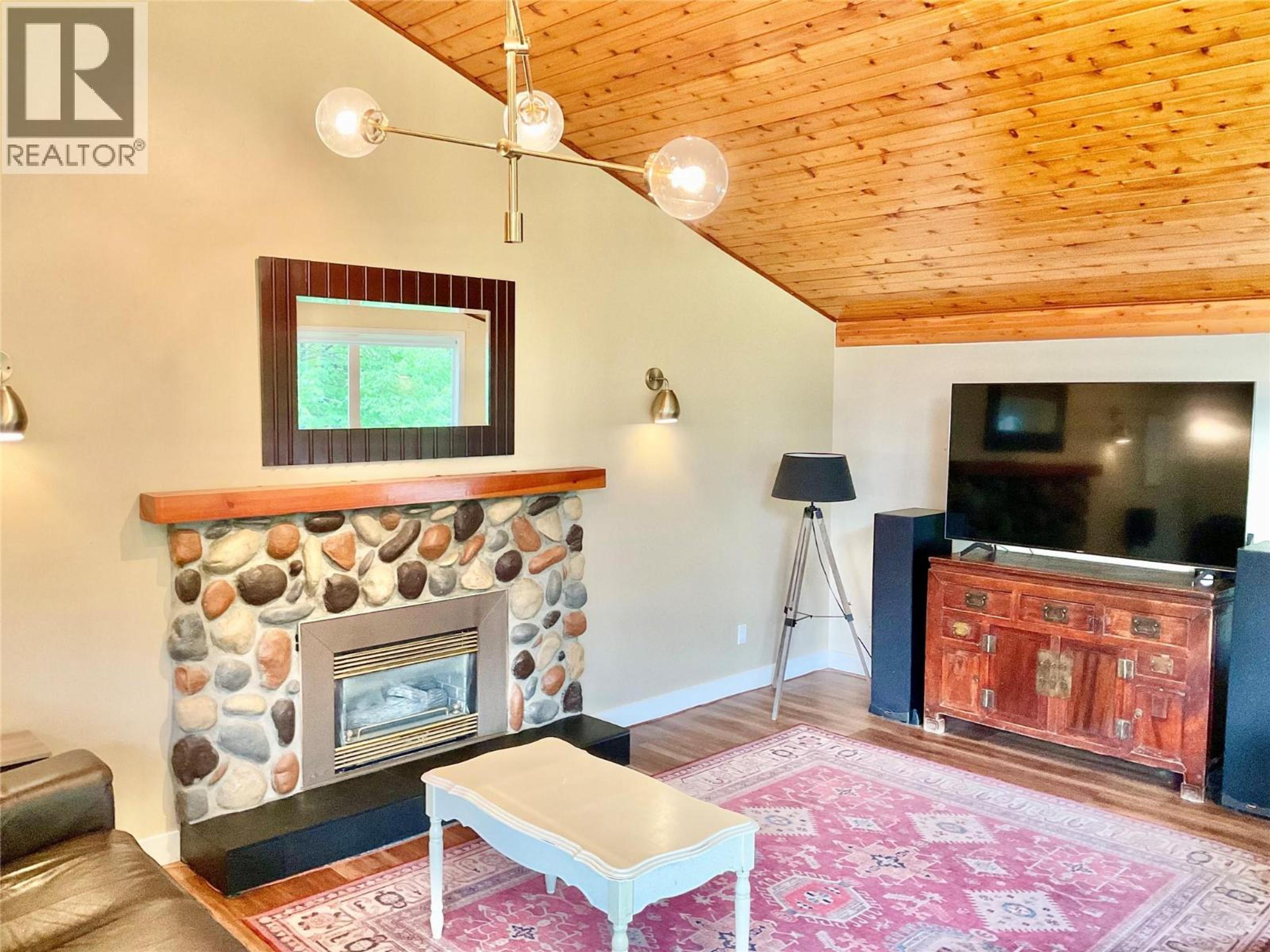 706 CENTRAL AVENUE - 23