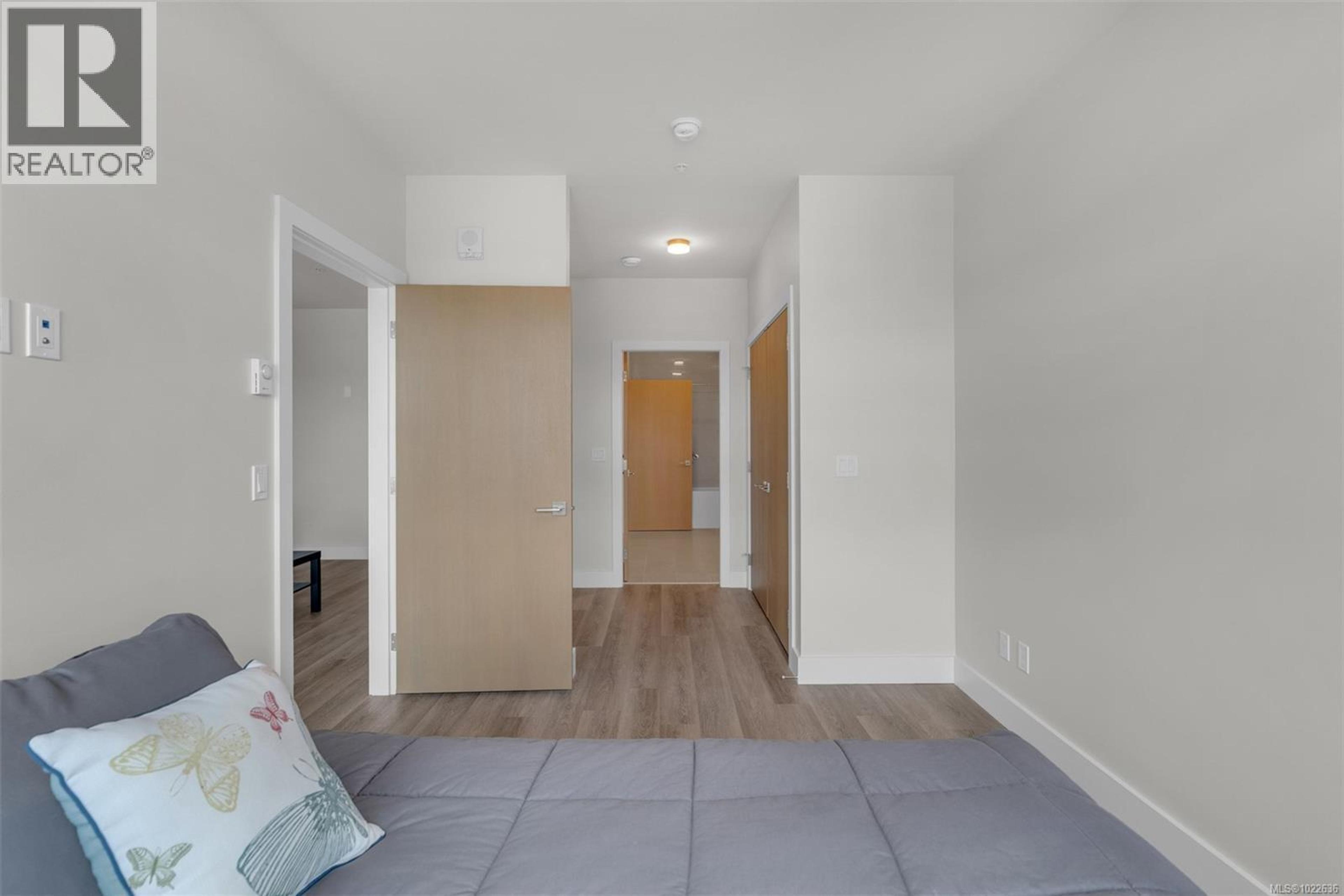 #1009 622 ADMIRALS RD - 12