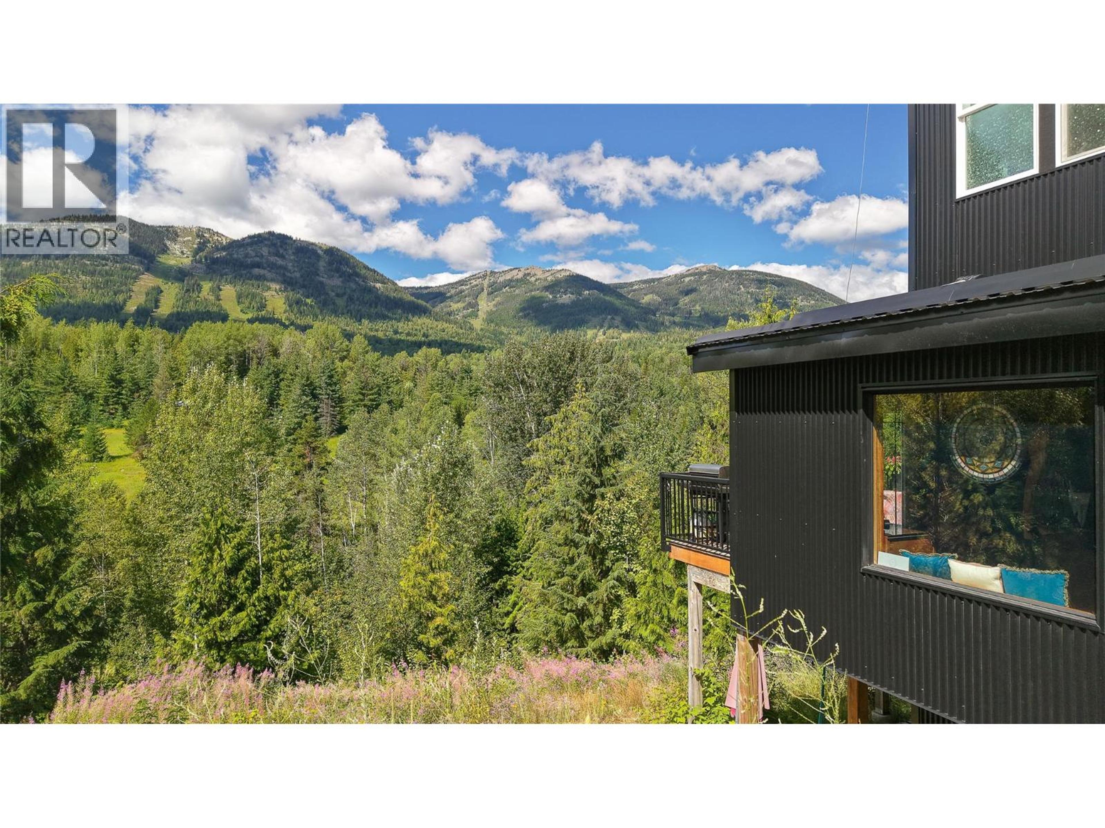 300 RICHIE ROAD - 11