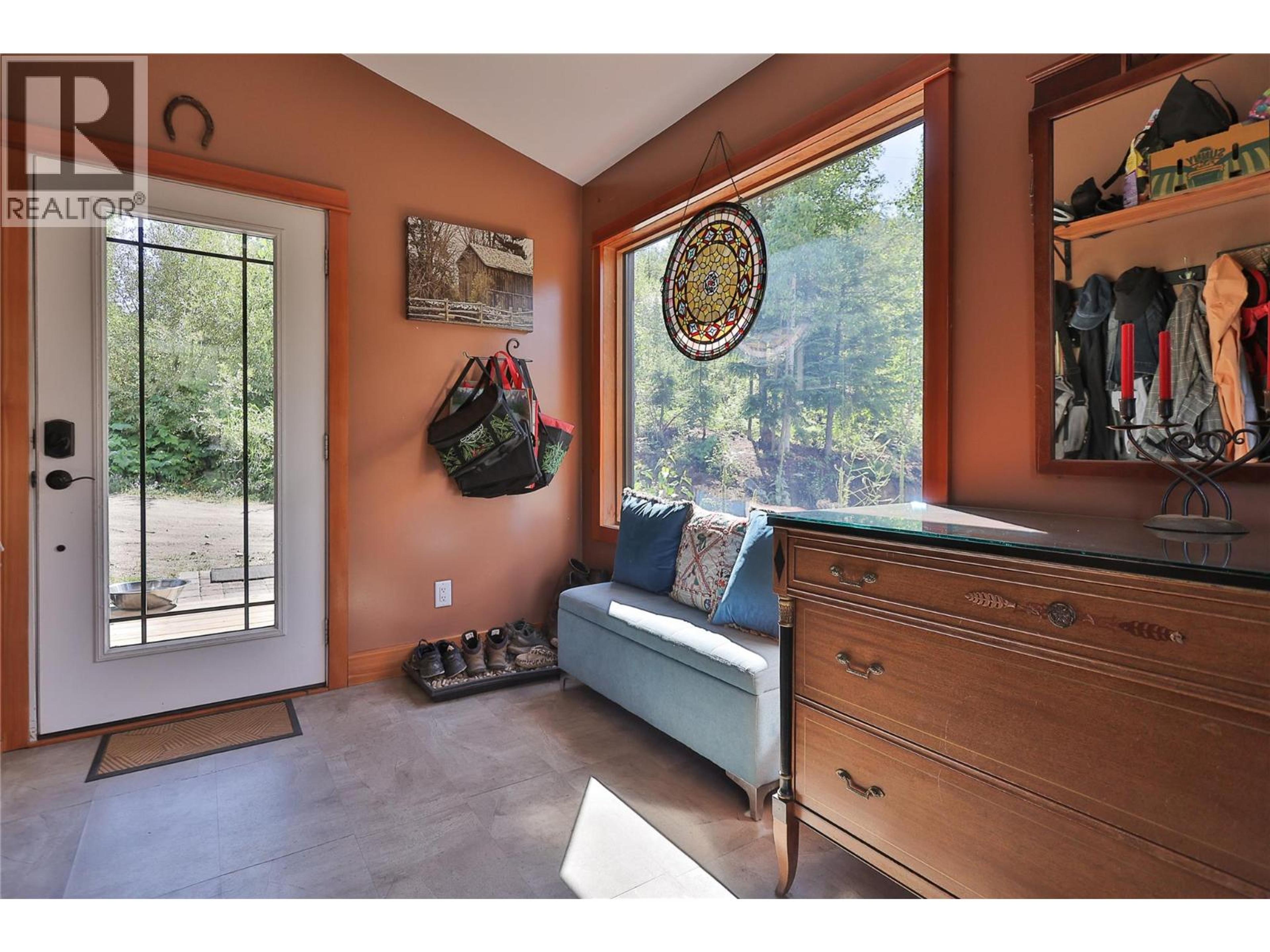 300 RICHIE ROAD - 26